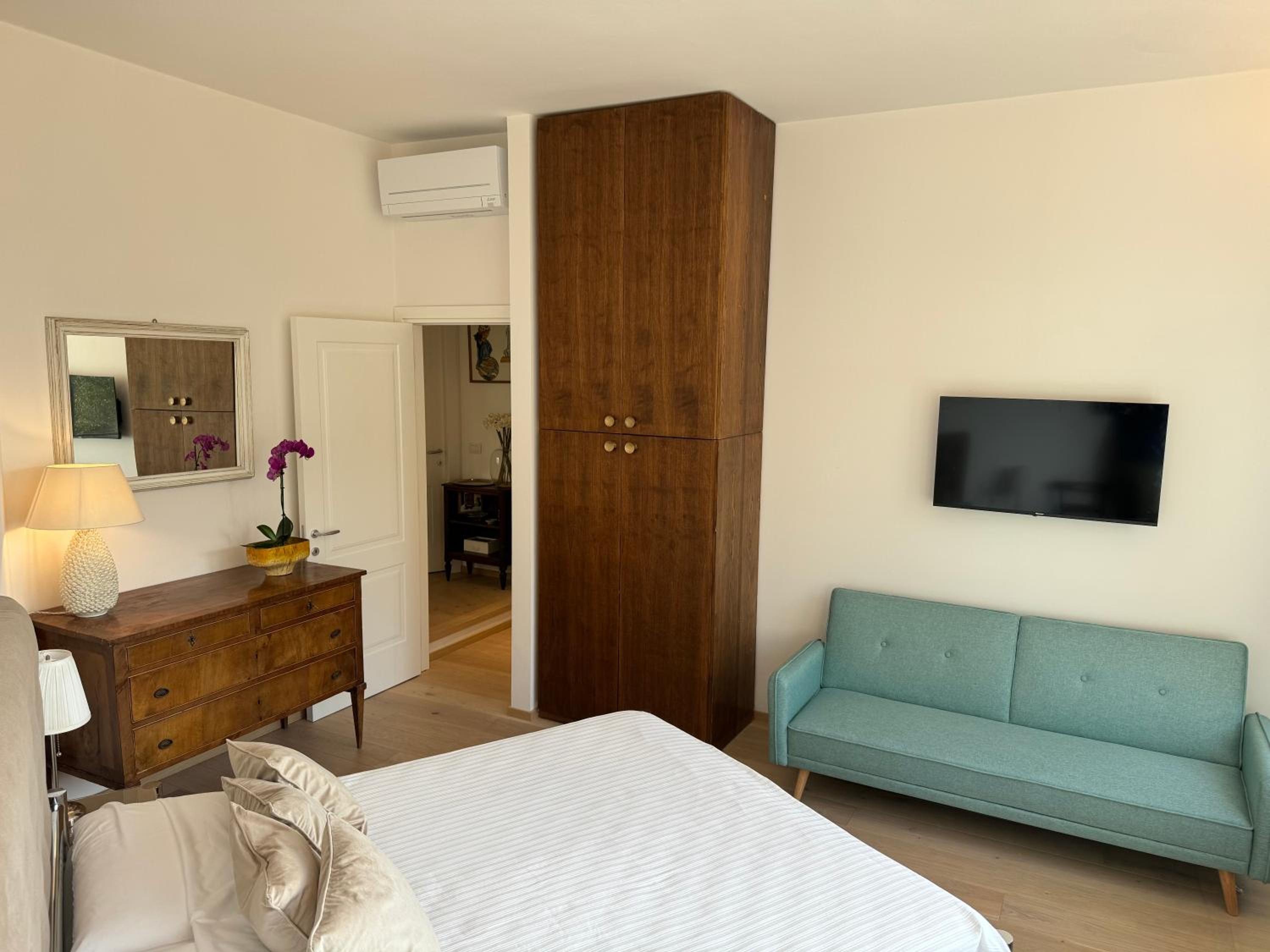 Florence Rock Apartment