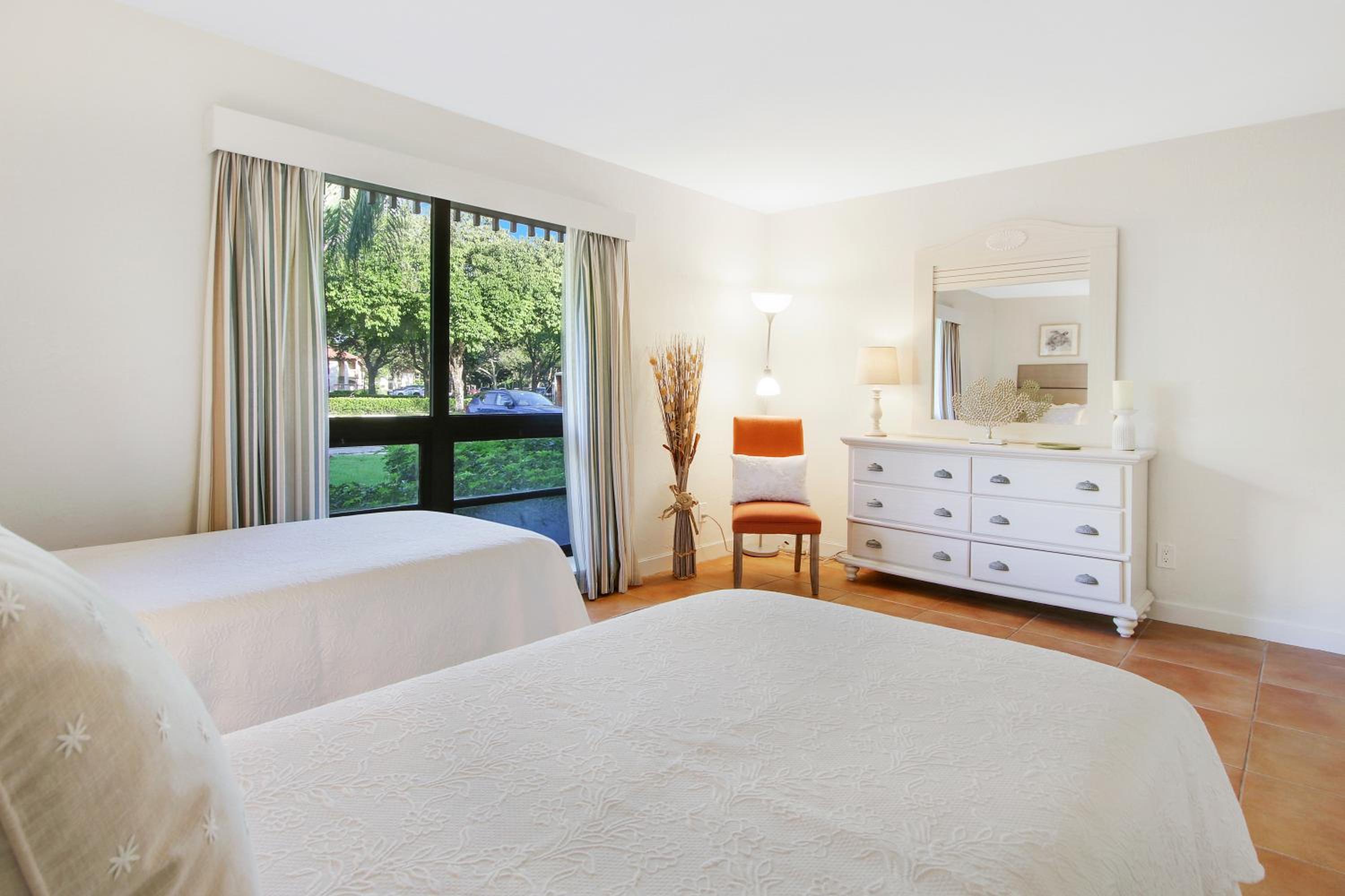 Modern LuxuryPeacefulGolfPoolBeachSpa - Property Image 21