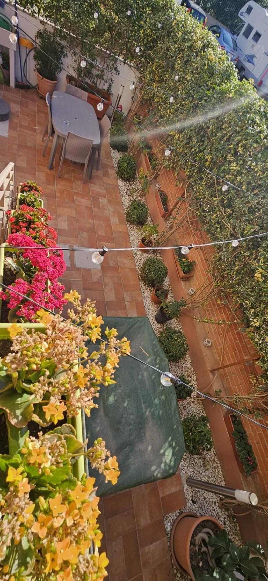 Confortevole stanza privata in grazioso appartamento con giardino photo 2