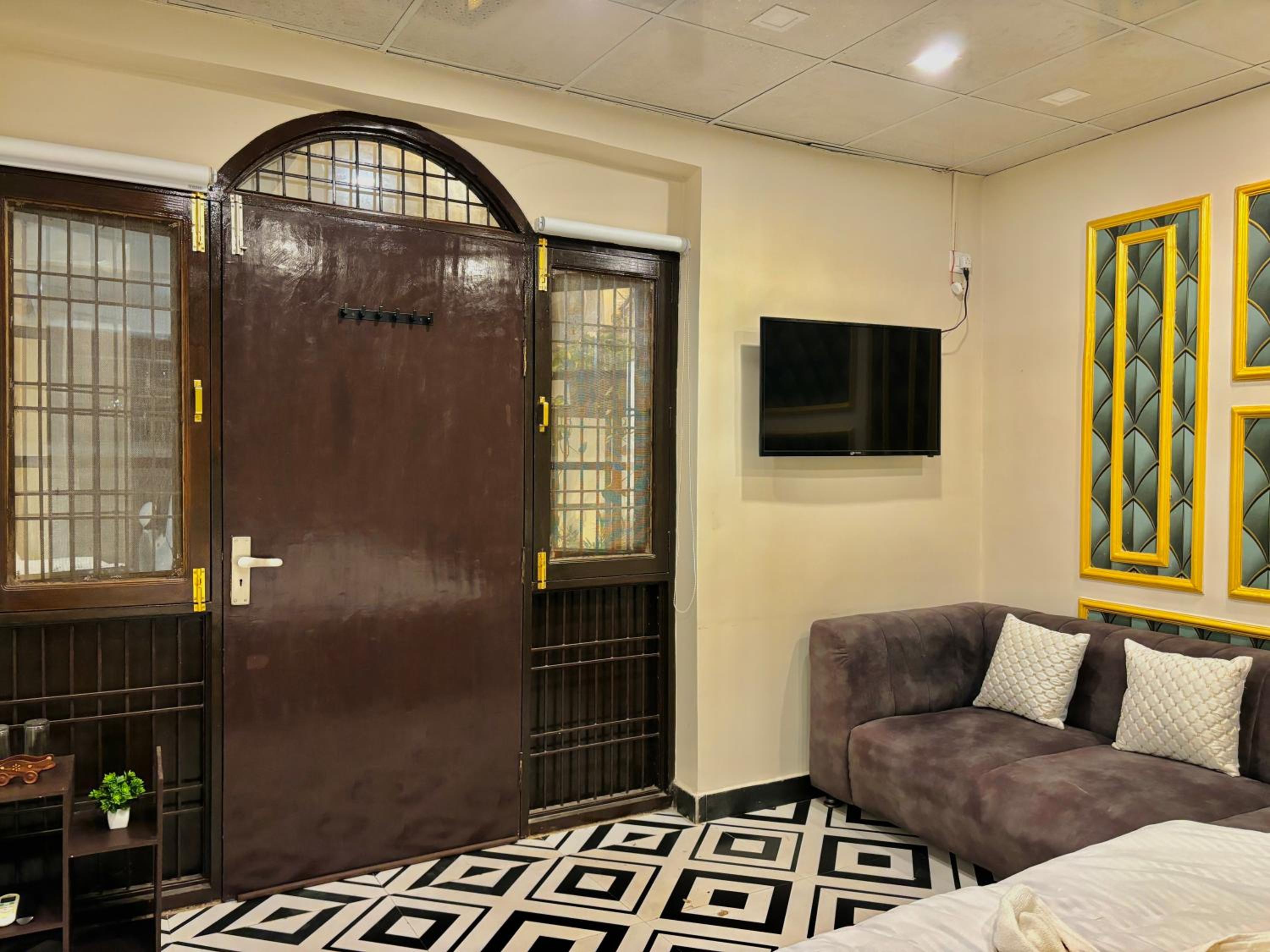 hotel room