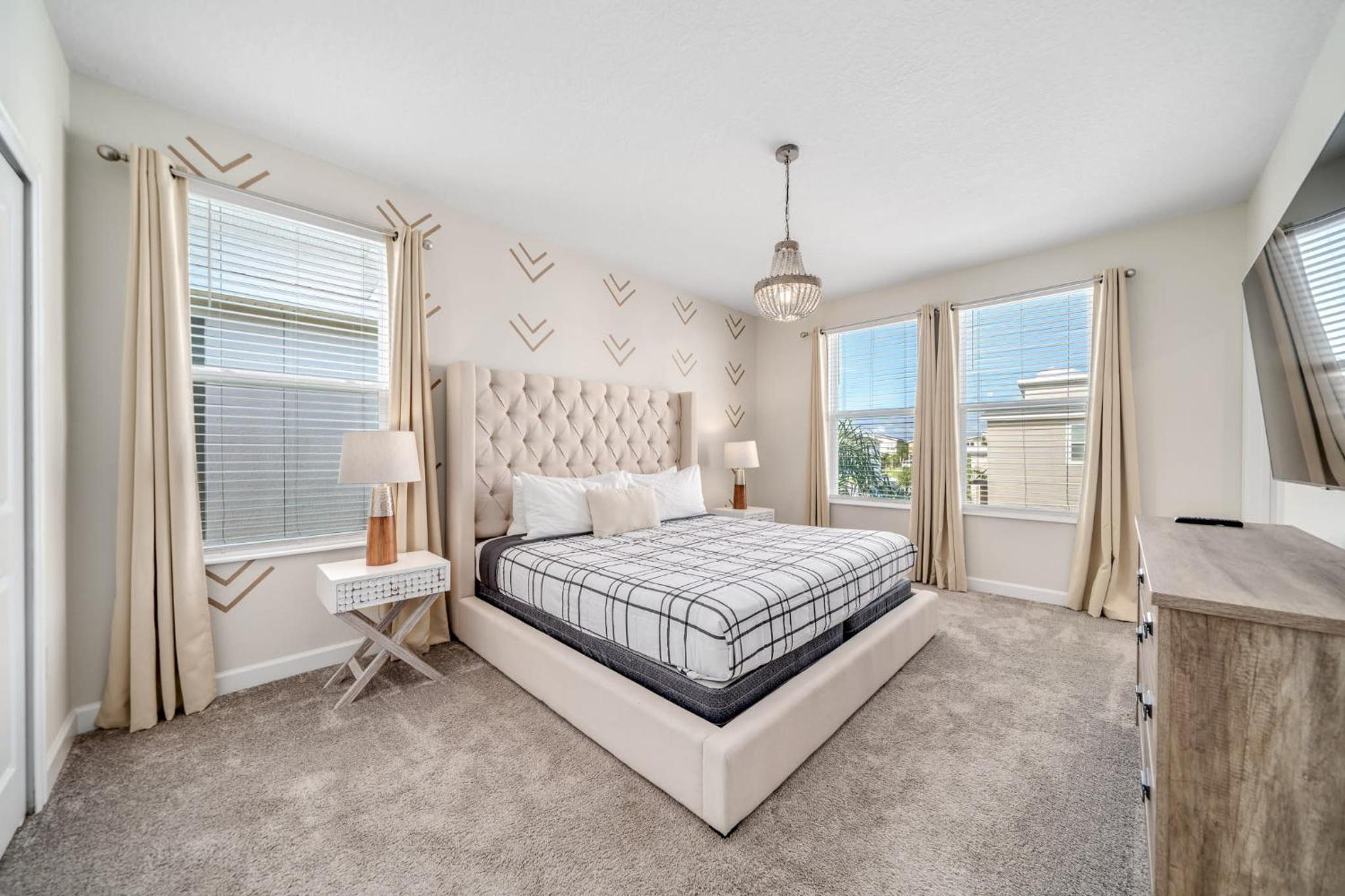 Villa w pool & hot tub game room near Disney view 5