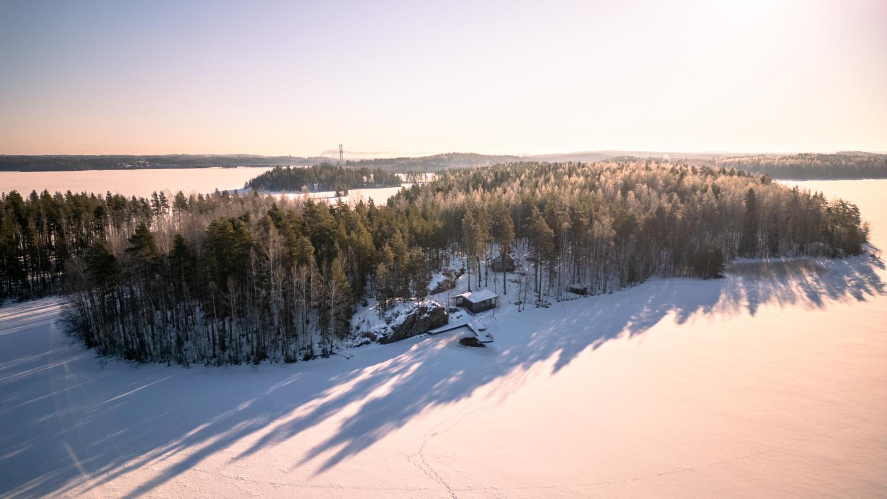 Lakeside Cabin in Heinola