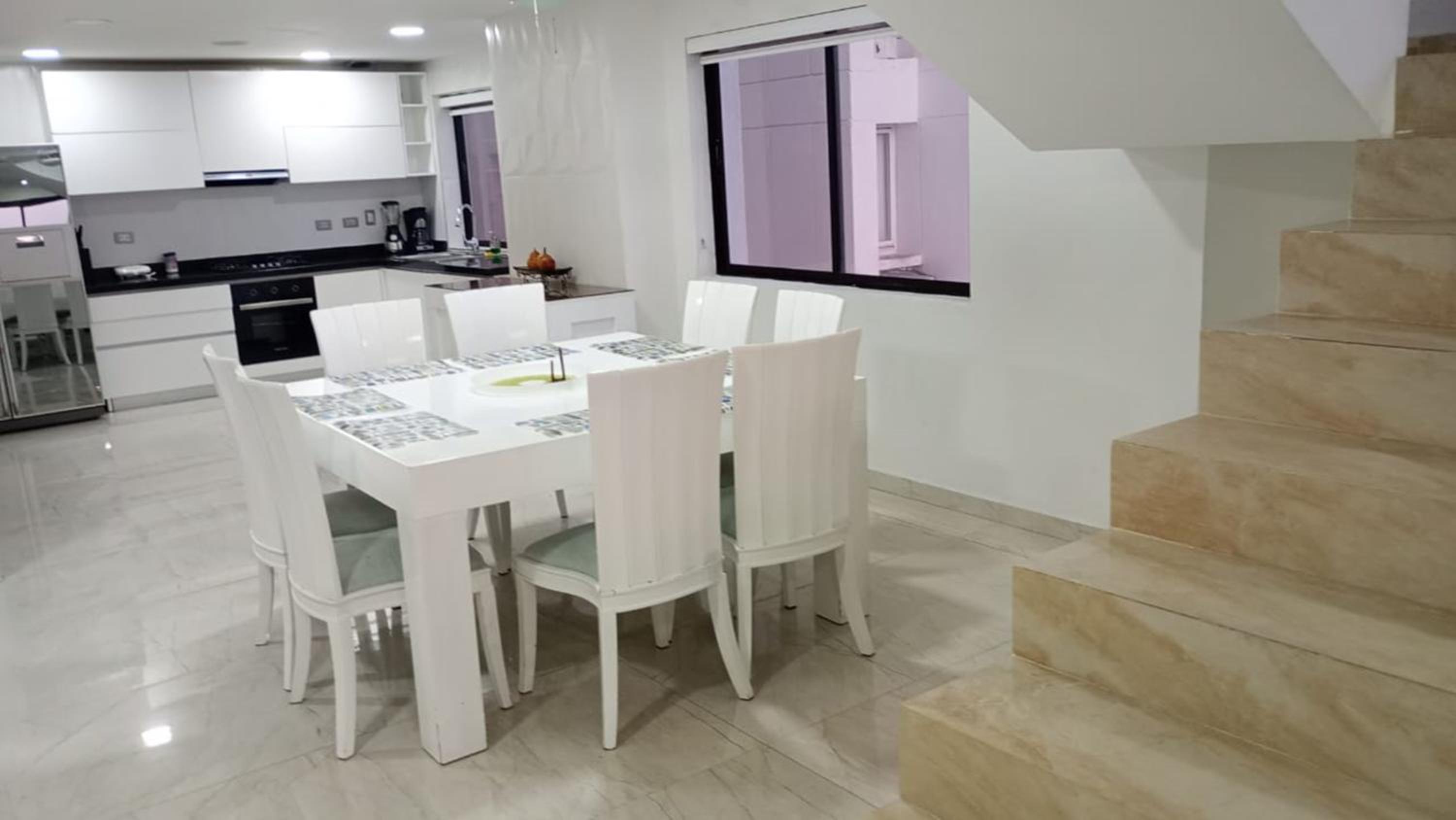 APARTAMENTO DE 3 ALCOBAS H-8MR CERCA AL MAR CON PISCINA AIRE ACONDICIONADO Y WIFi