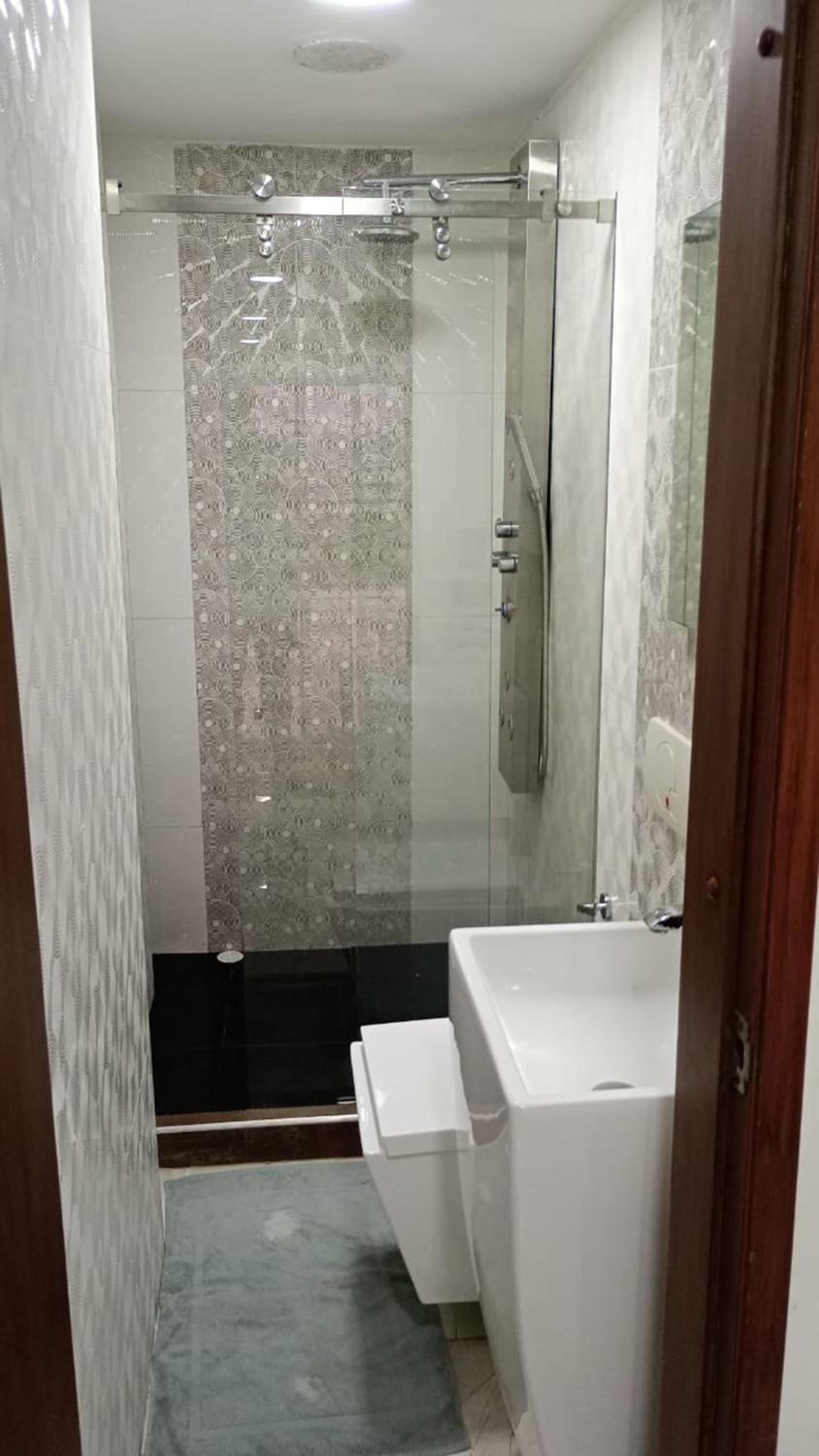 APARTAMENTO DE 3 ALCOBAS H-8MR CERCA AL MAR CON PISCINA AIRE ACONDICIONADO Y WIFi