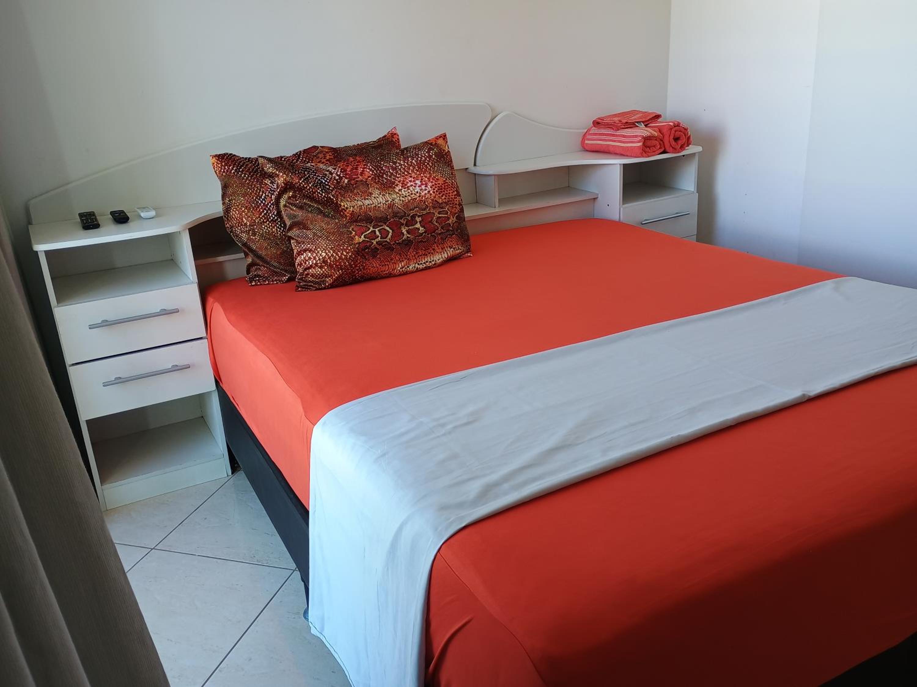 Triplex 3 quartos a 100 metros de Costa Azul