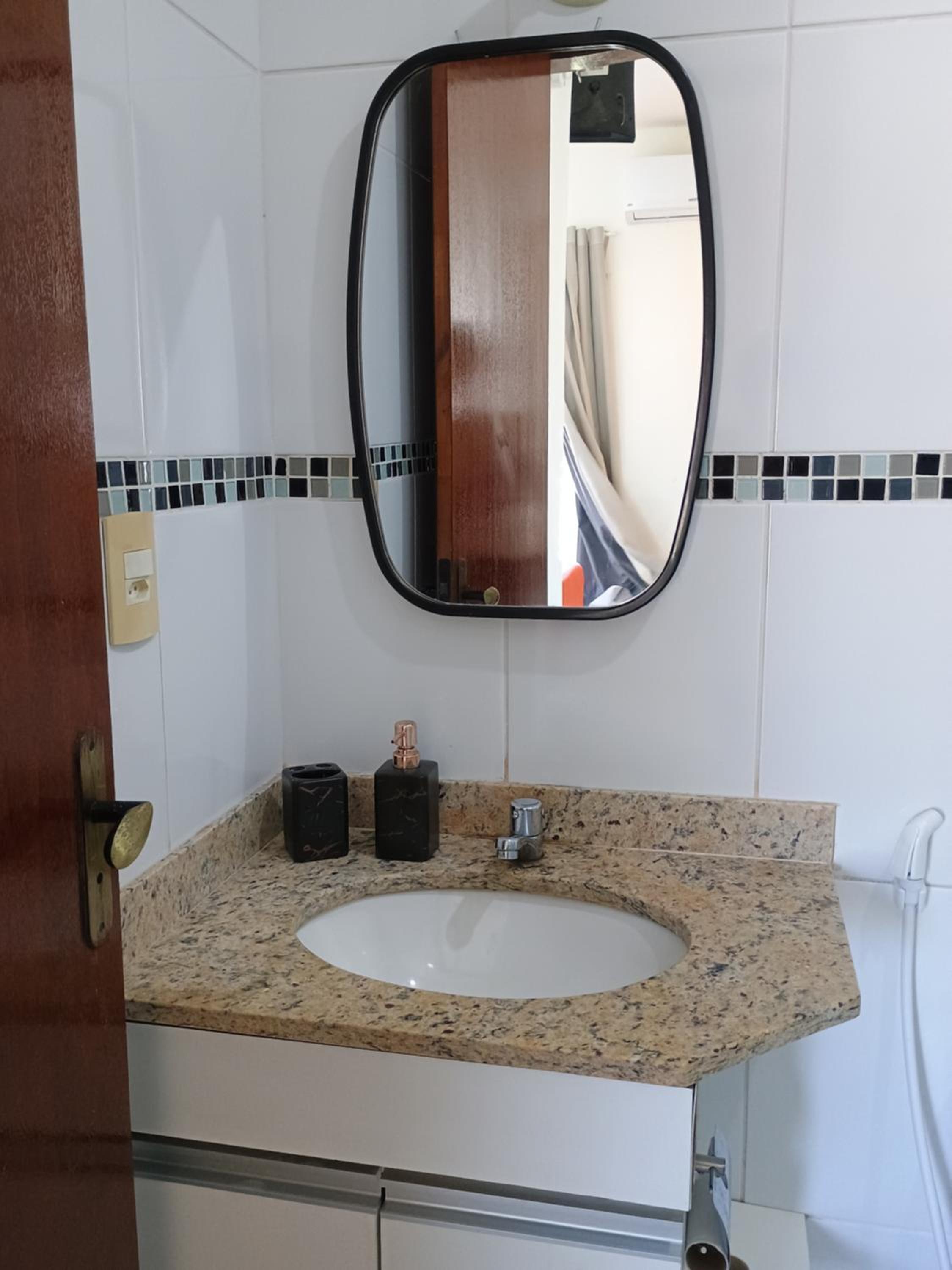 Triplex 3 quartos a 100 metros de Costa Azul