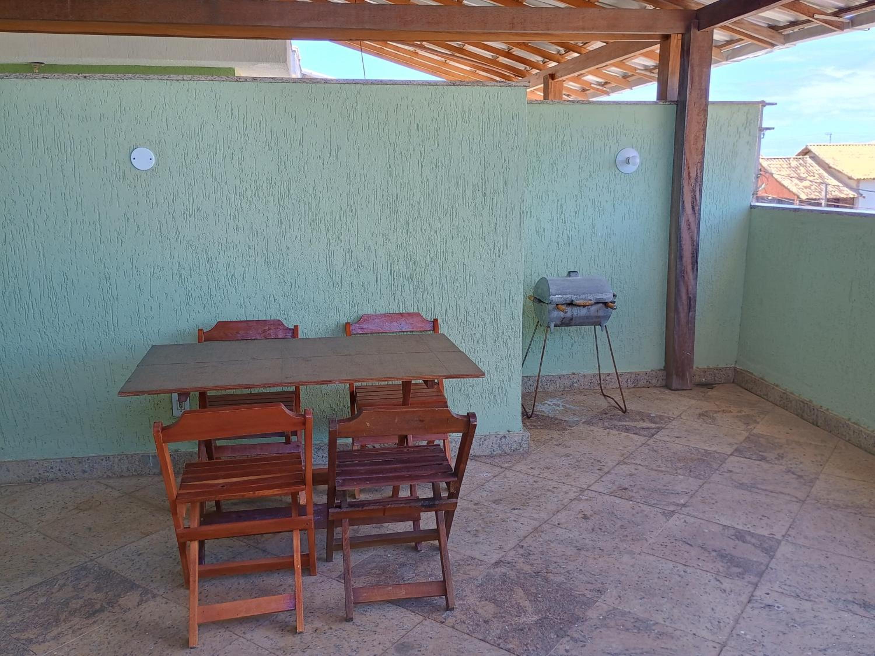 Triplex 3 quartos a 100 metros de Costa Azul