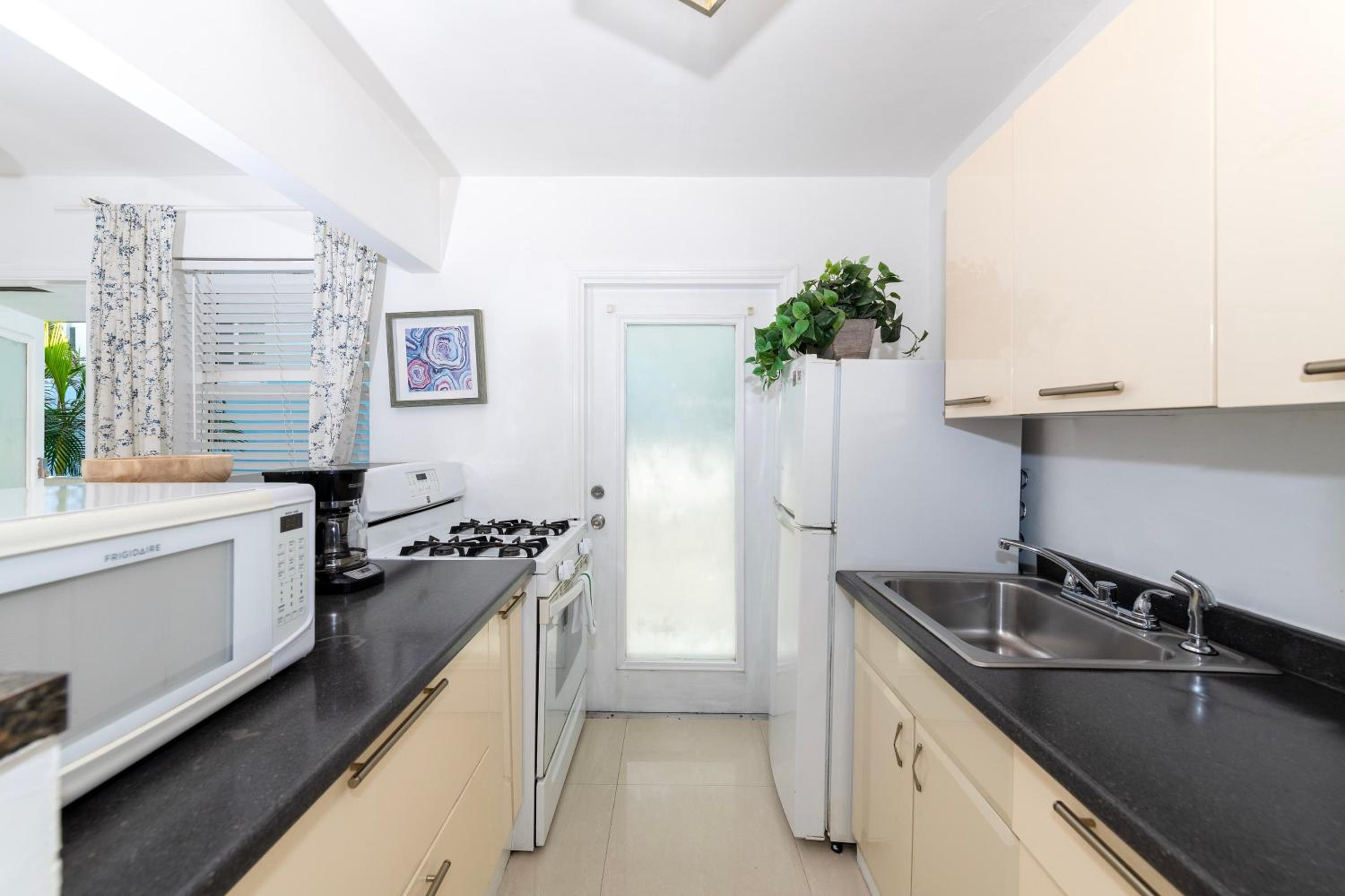 Sofi Beach Apartments