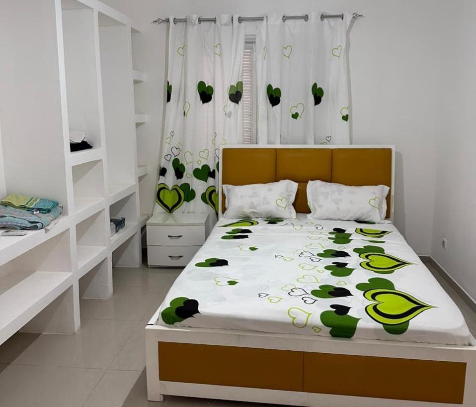 Viana - Apartment - Sleeps 6 - Garden - Pool
