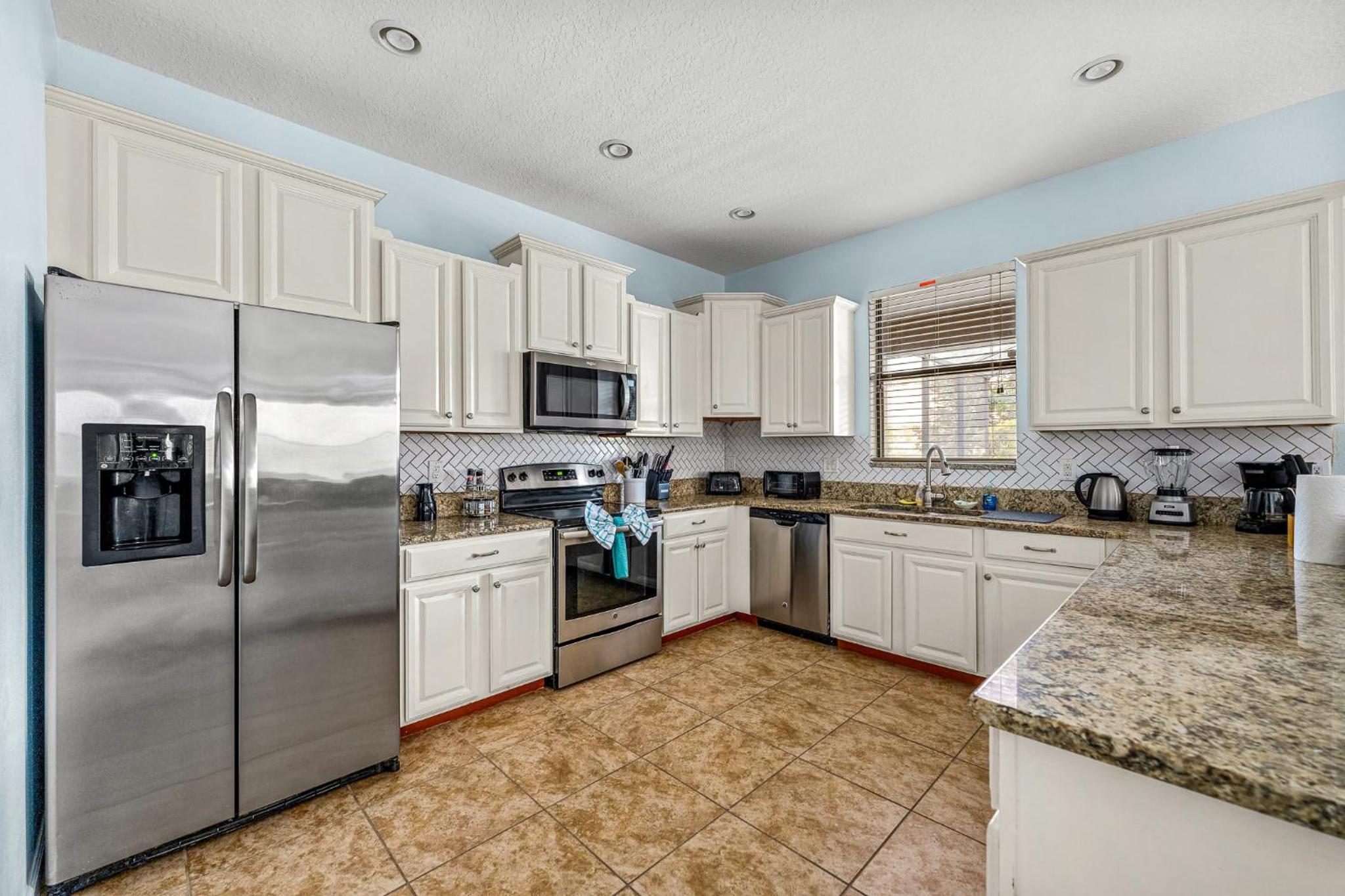 Heated Pool + Waterpark + Lazy River + Sleeps 15 view 5