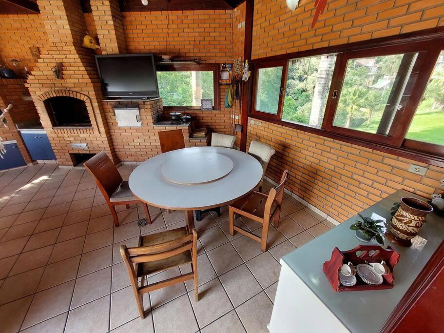 Casa Sítio em condomínio Mairiporã Beira represa