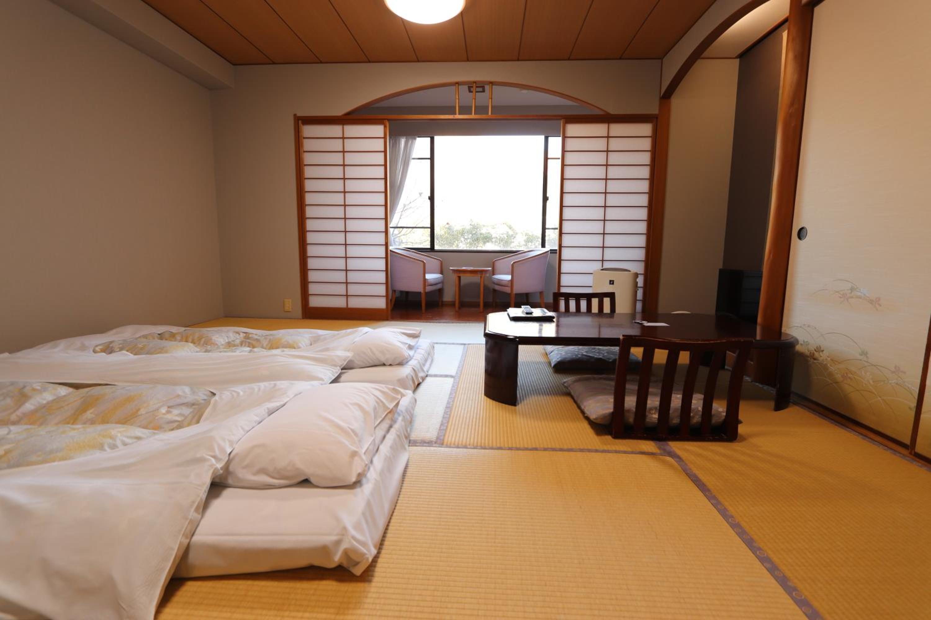 Yufuin Hotel Shuhokan