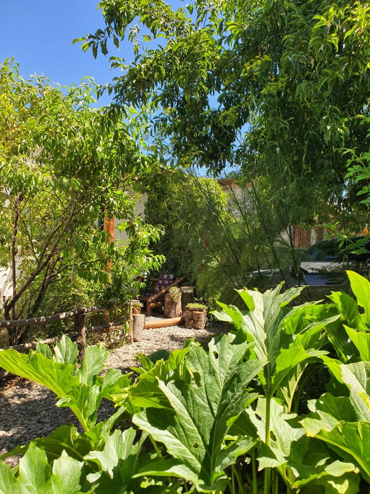 Entre Jardines