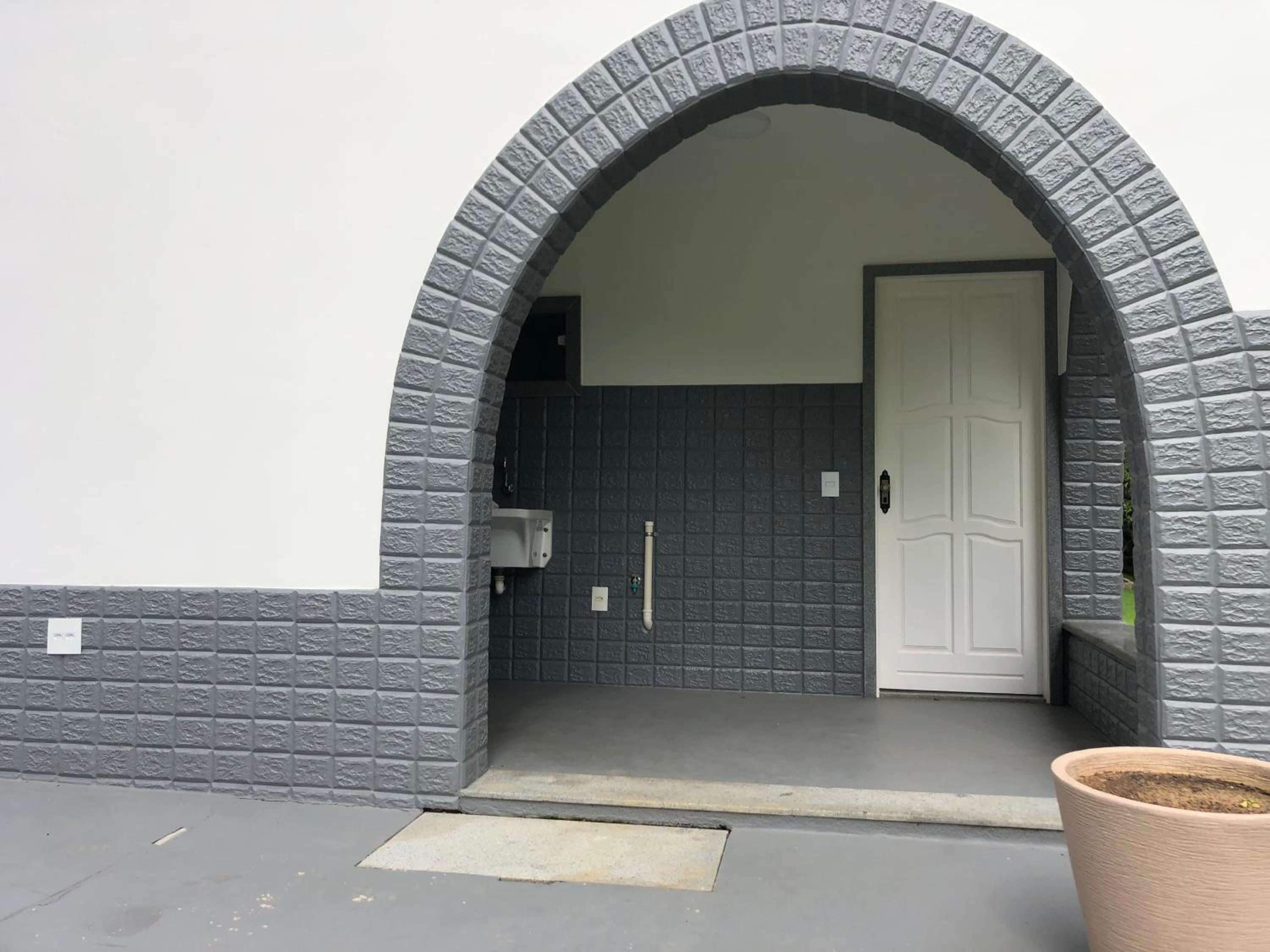 Sitio com Lazer Completo em Marechal Floriano, Piscina, Sauna, Jacuzzi e Lago - Estrada Calçada a 200 metros da Rua Principal