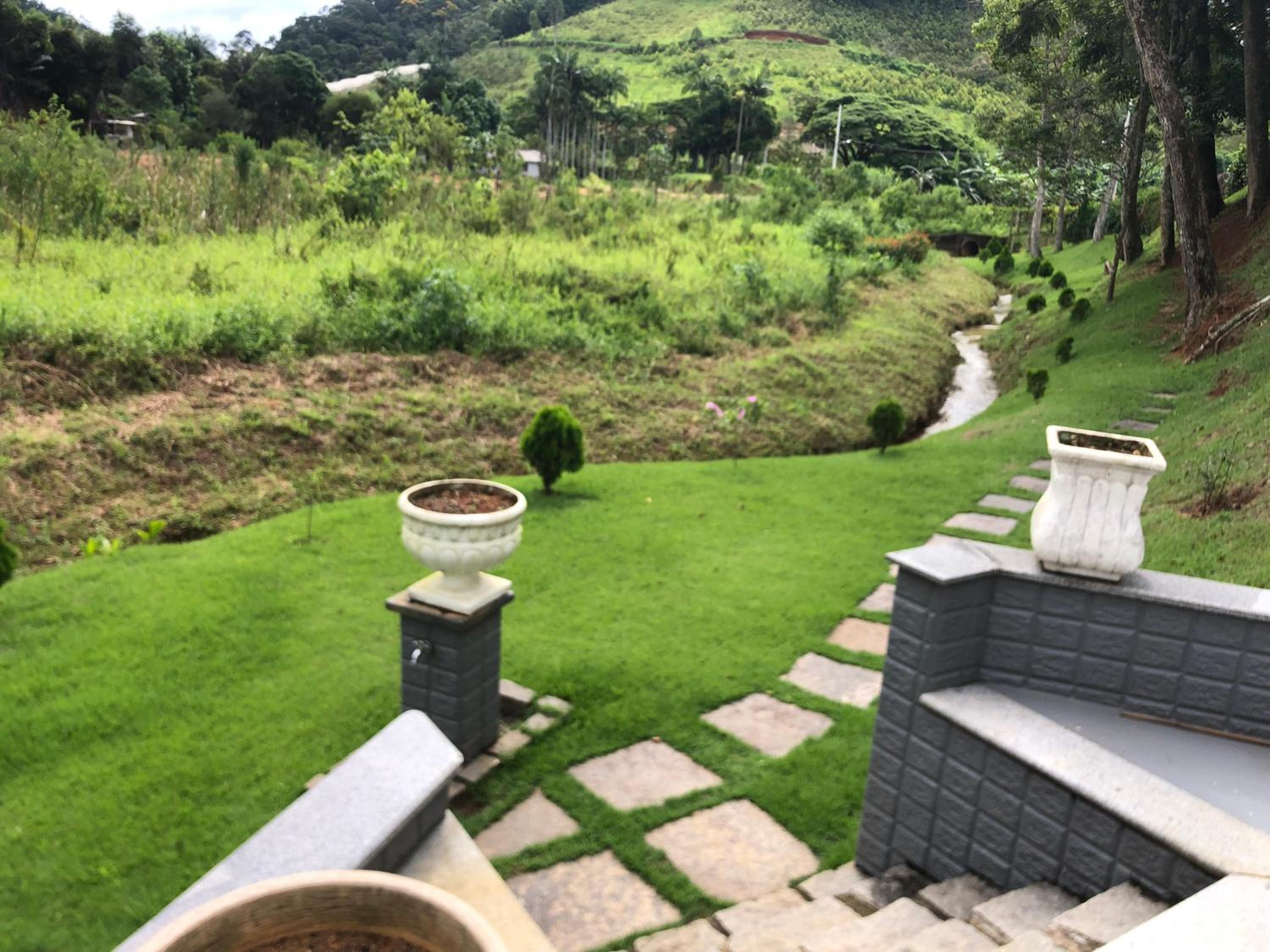 Sitio com Lazer Completo em Marechal Floriano, Piscina, Sauna, Jacuzzi e Lago - Estrada Calçada a 200 metros da Rua Principal