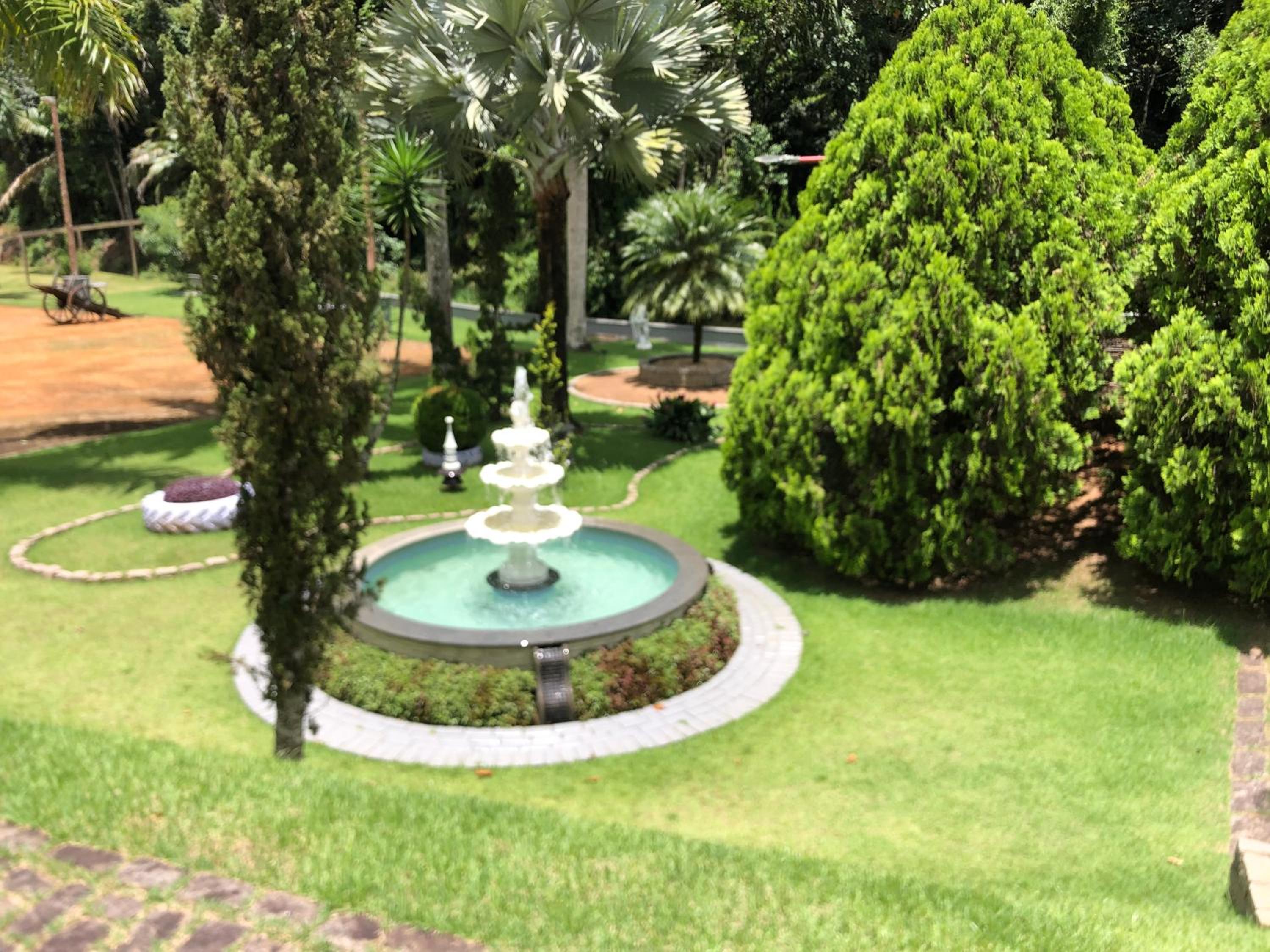 Sitio com Lazer Completo em Marechal Floriano, Piscina, Sauna, Jacuzzi e Lago - Estrada Calçada a 200 metros da Rua Principal