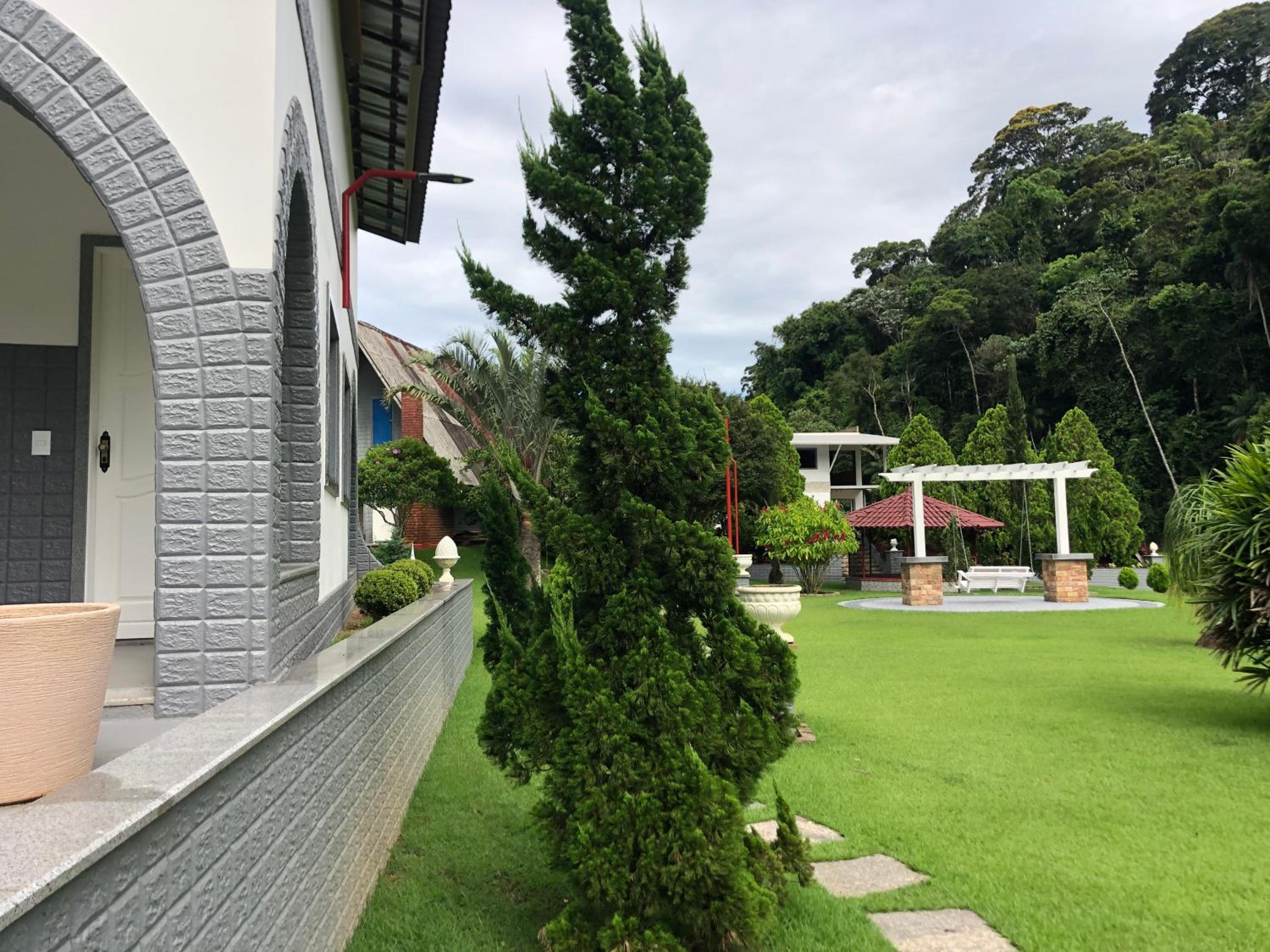 Sitio com Lazer Completo em Marechal Floriano, Piscina, Sauna, Jacuzzi e Lago - Estrada Calçada a 200 metros da Rua Principal