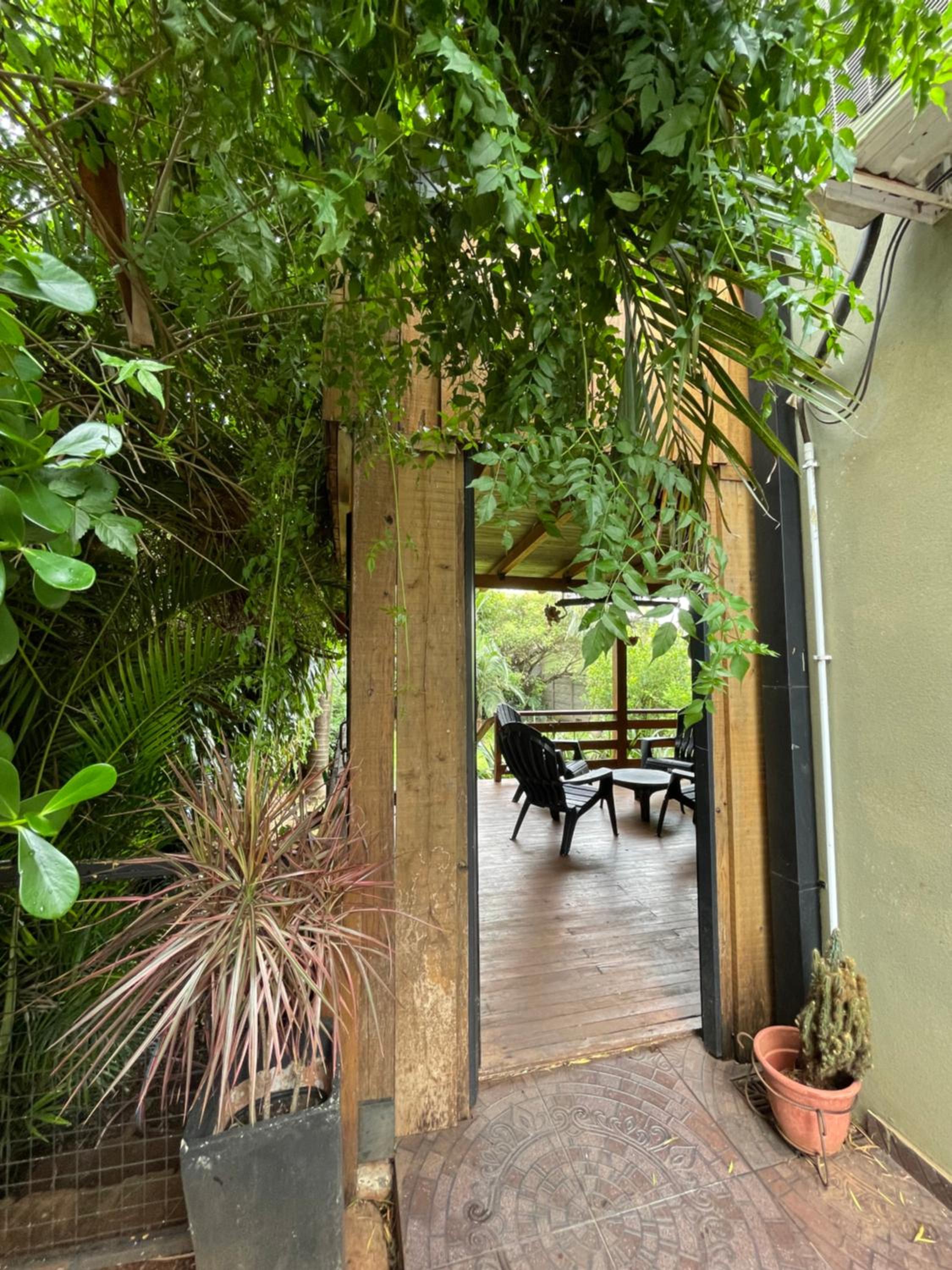 Casa Araucarias Refugio Natural en la Ciudad