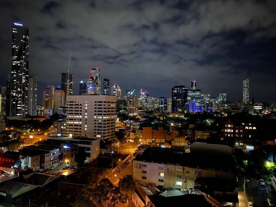 Story Bridge Views of CBD & Free Parking
