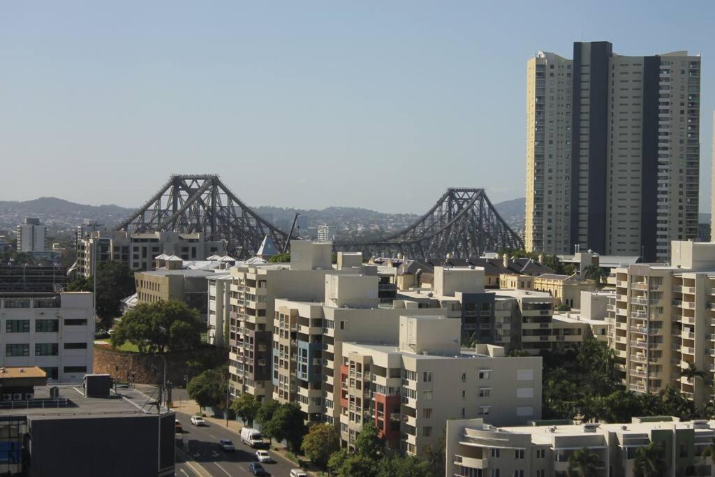 Story Bridge Views of CBD & Free Parking
