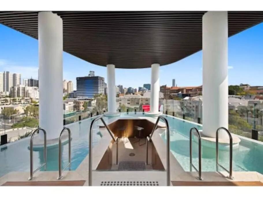 Story Bridge Views of CBD & Free Parking