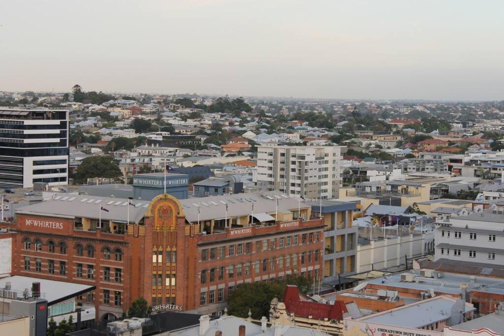 Story Bridge Views of CBD & Free Parking