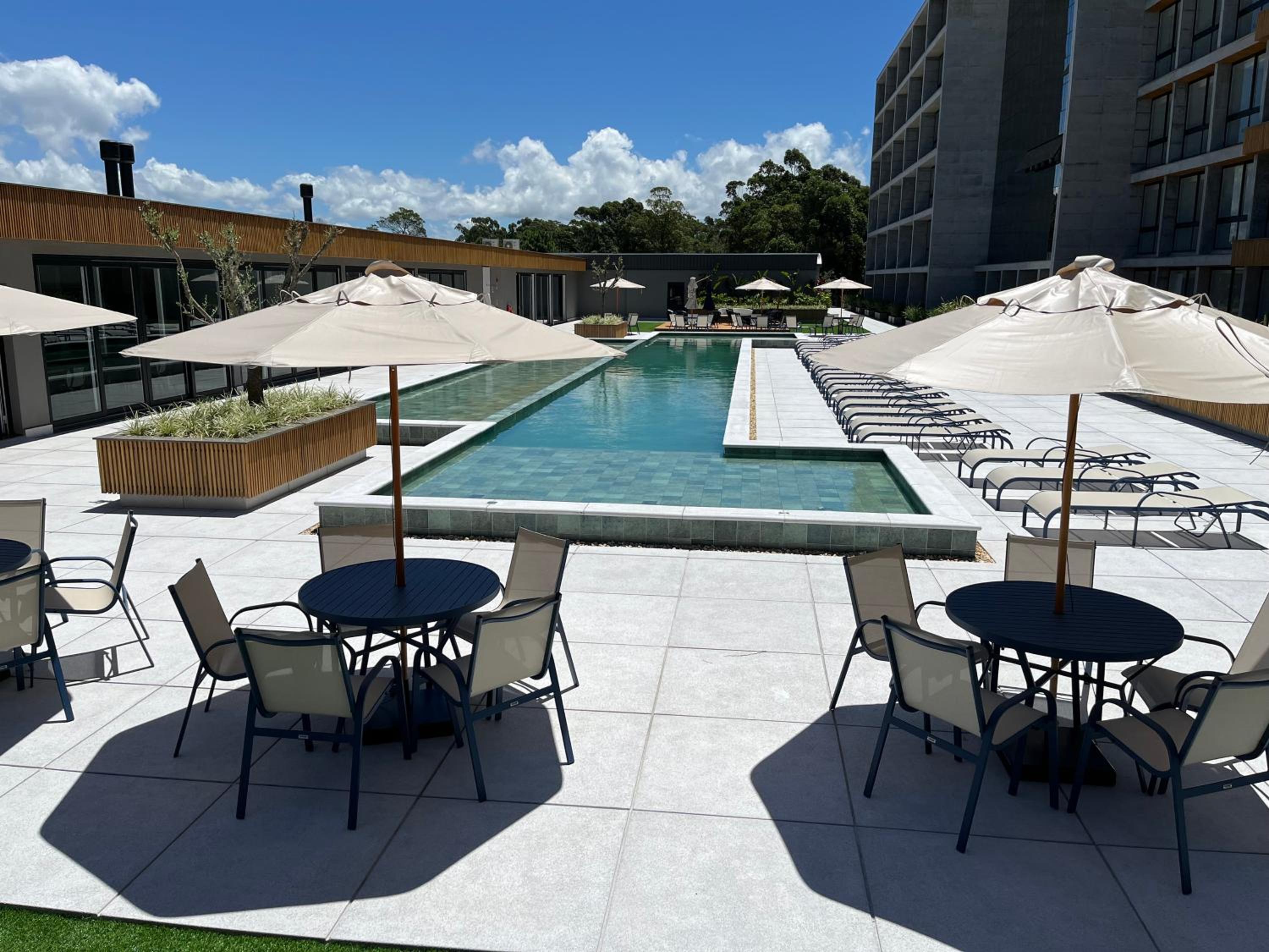 Resort com Piscina Aquecida e Garagem em Xangri-lá