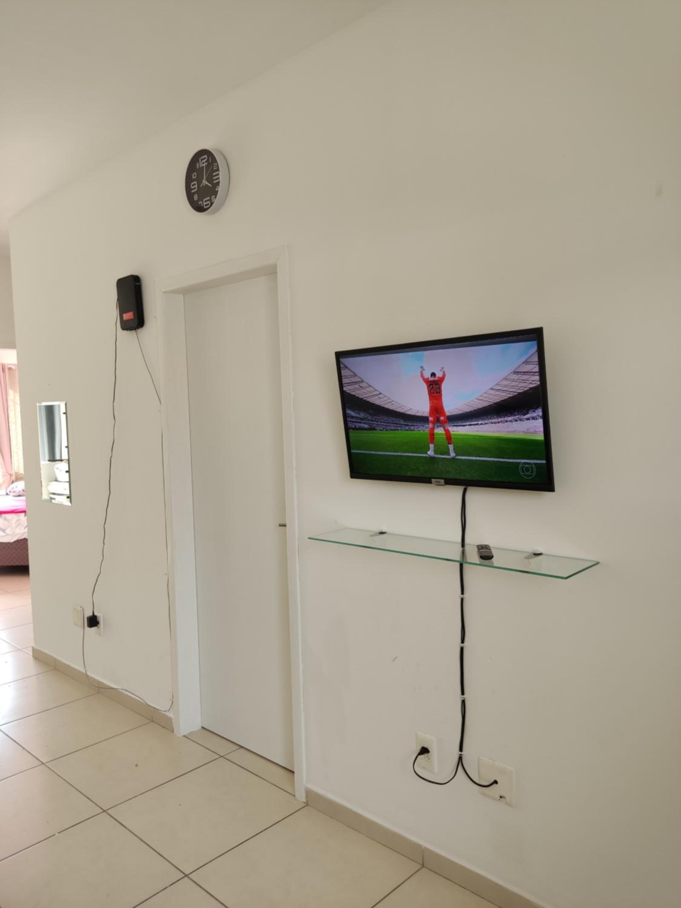 EM CASA