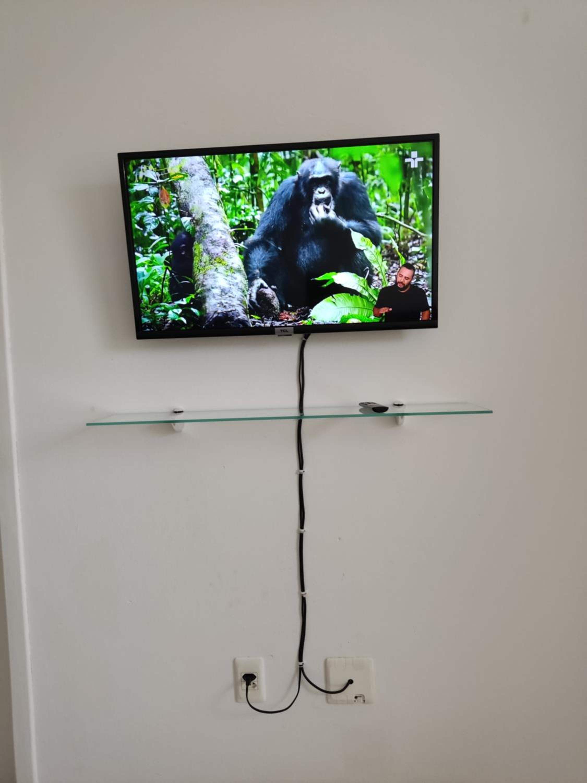 EM CASA