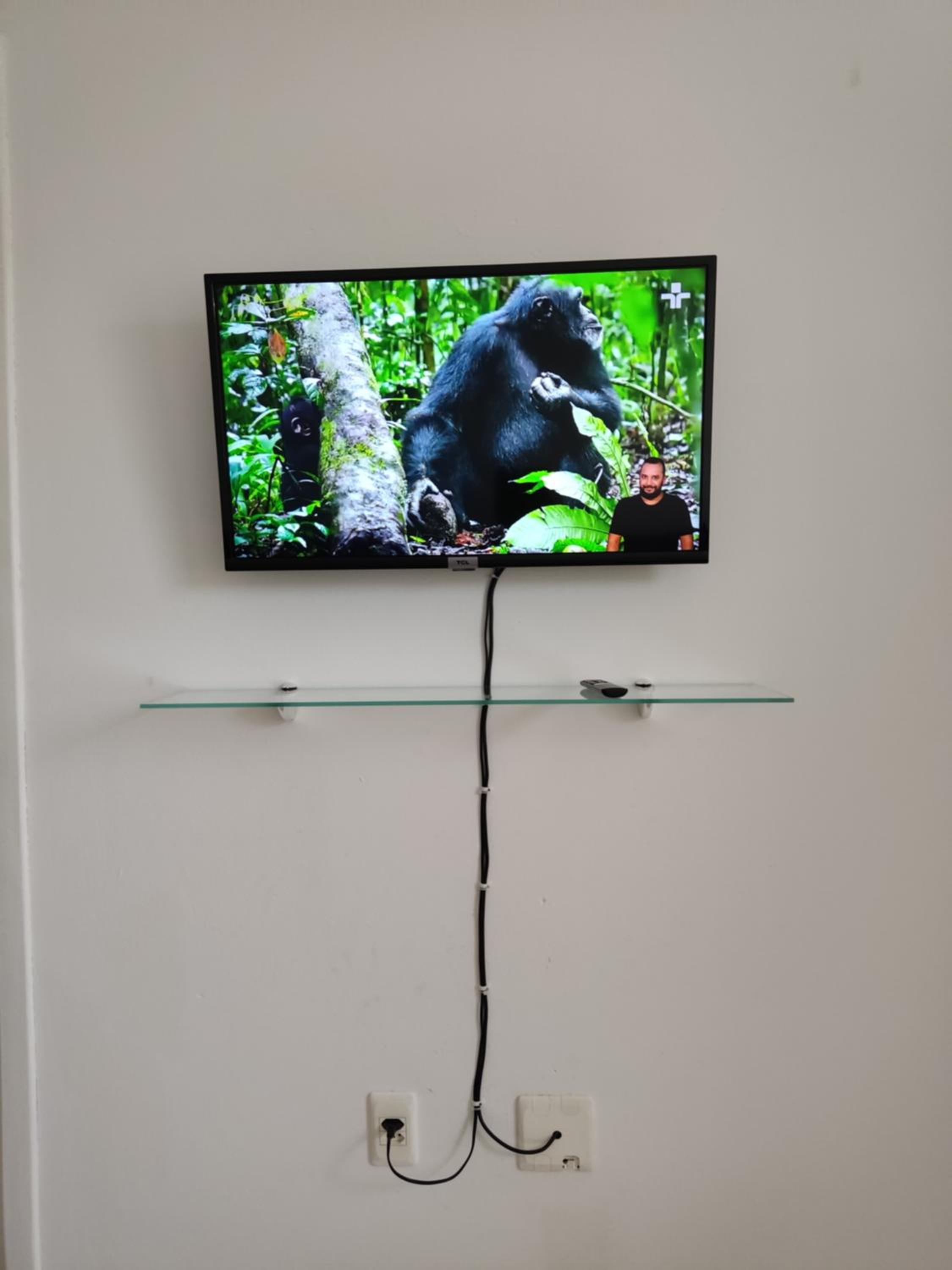 EM CASA