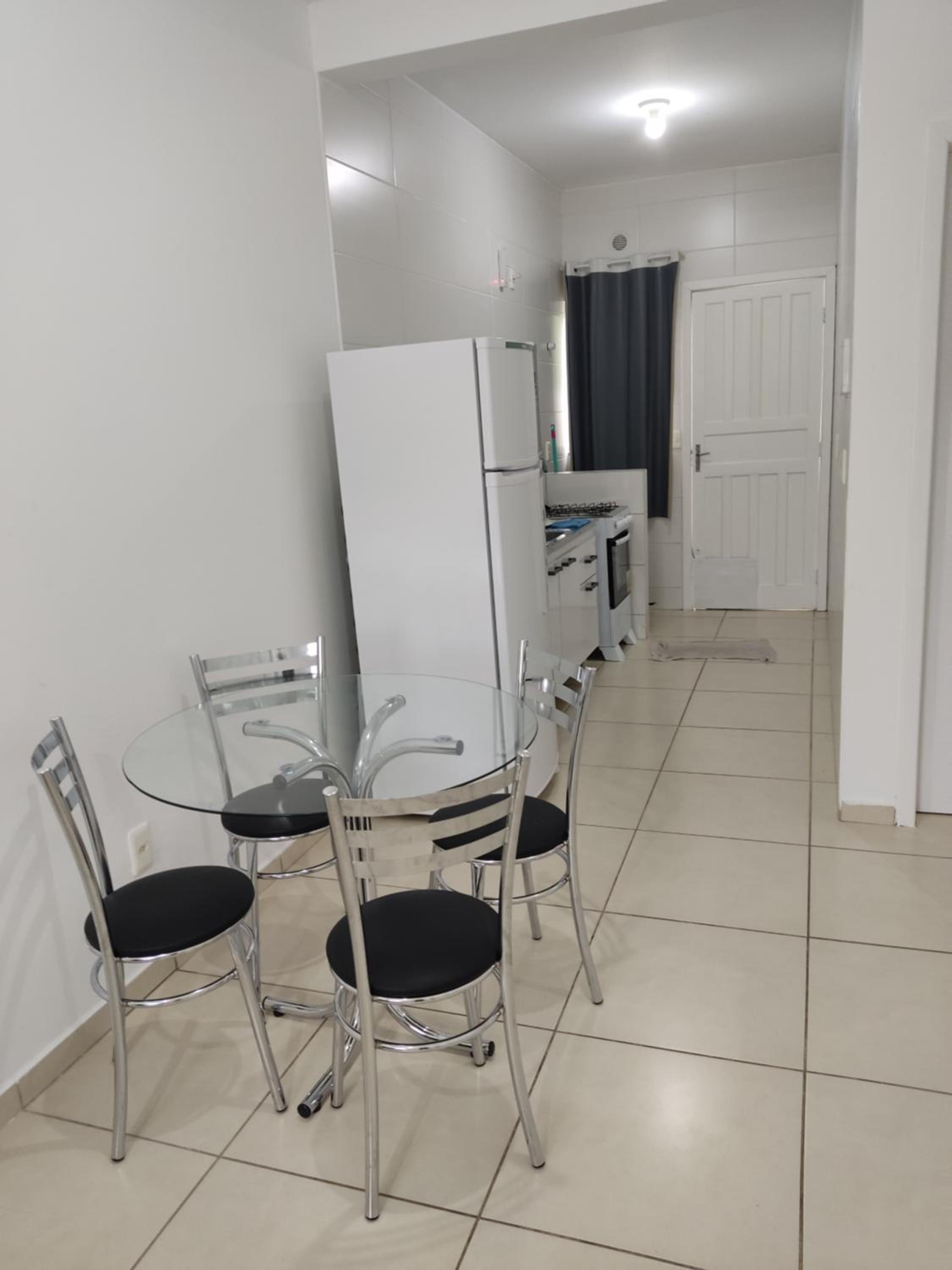 EM CASA