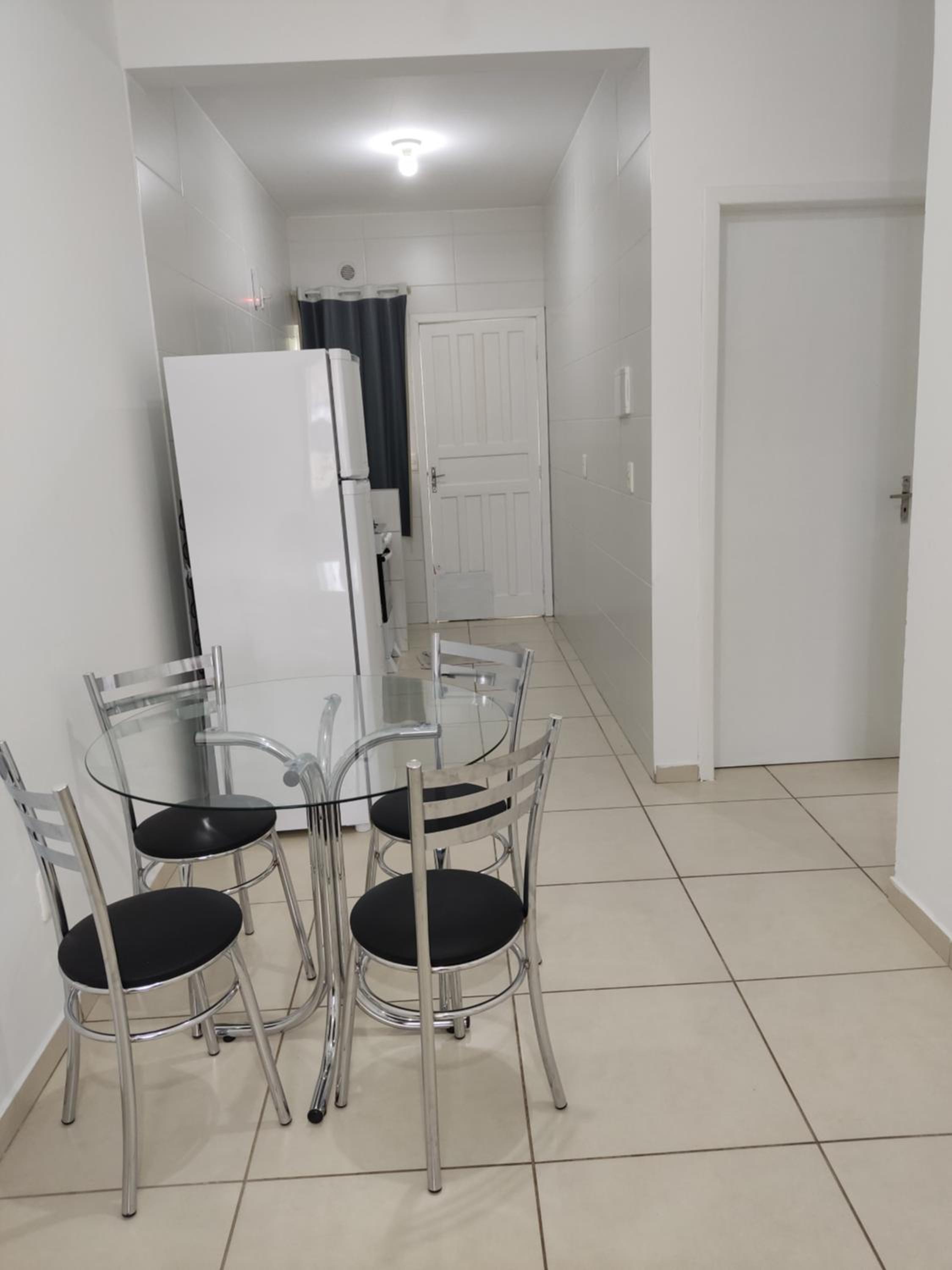 EM CASA