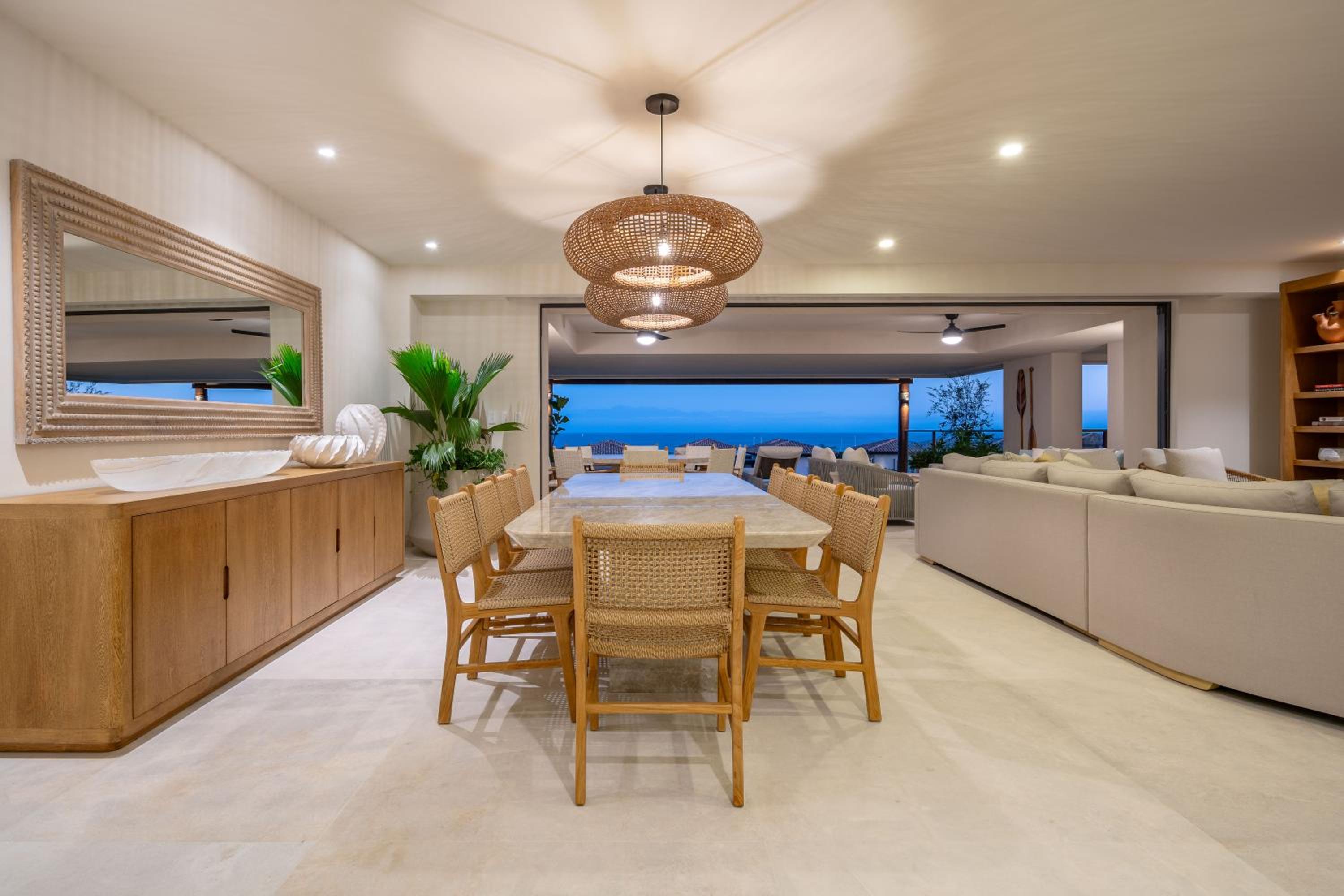 Condo Amari Exclusive Oceanview Luxury view 3