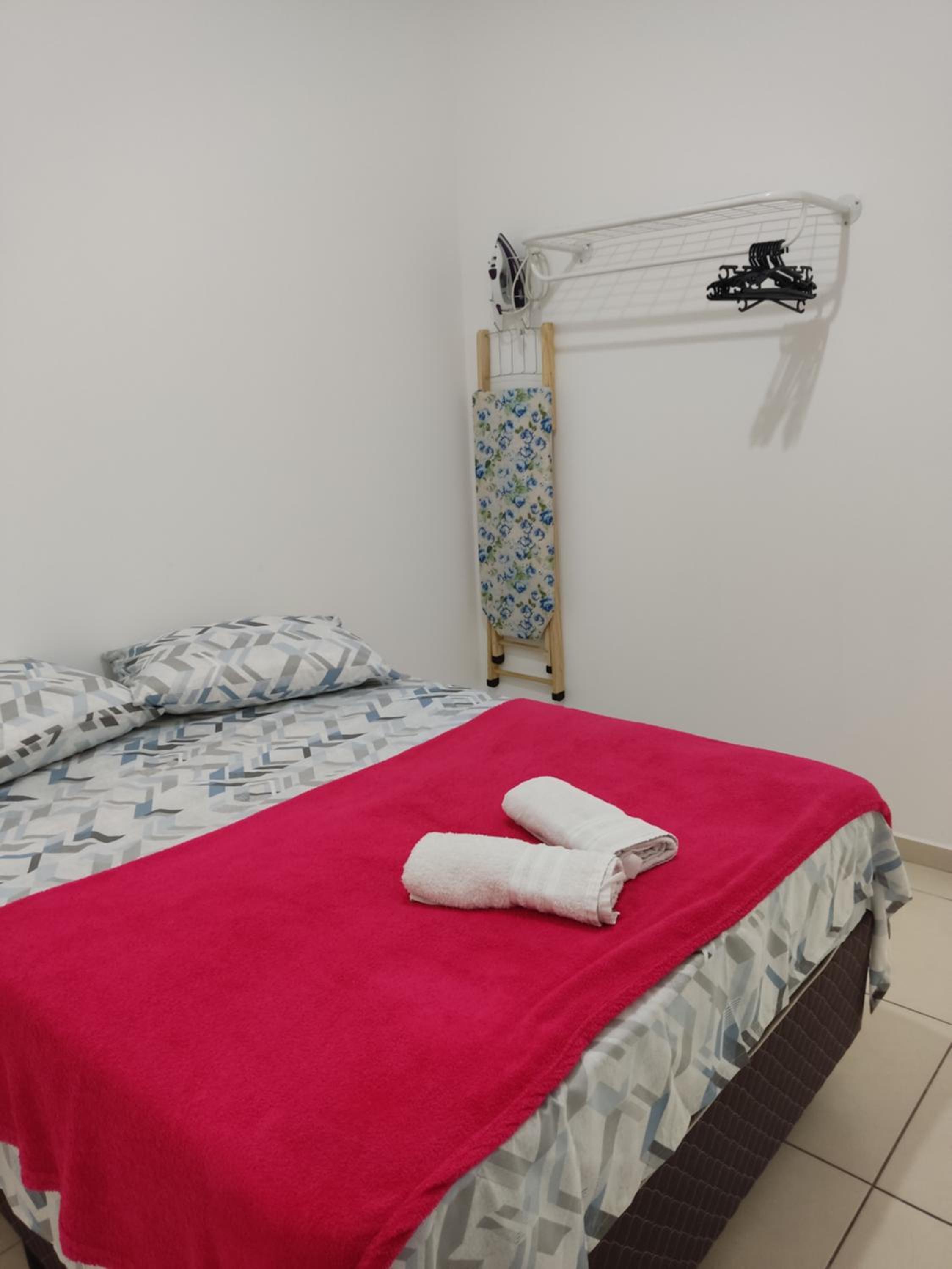 EM CASA