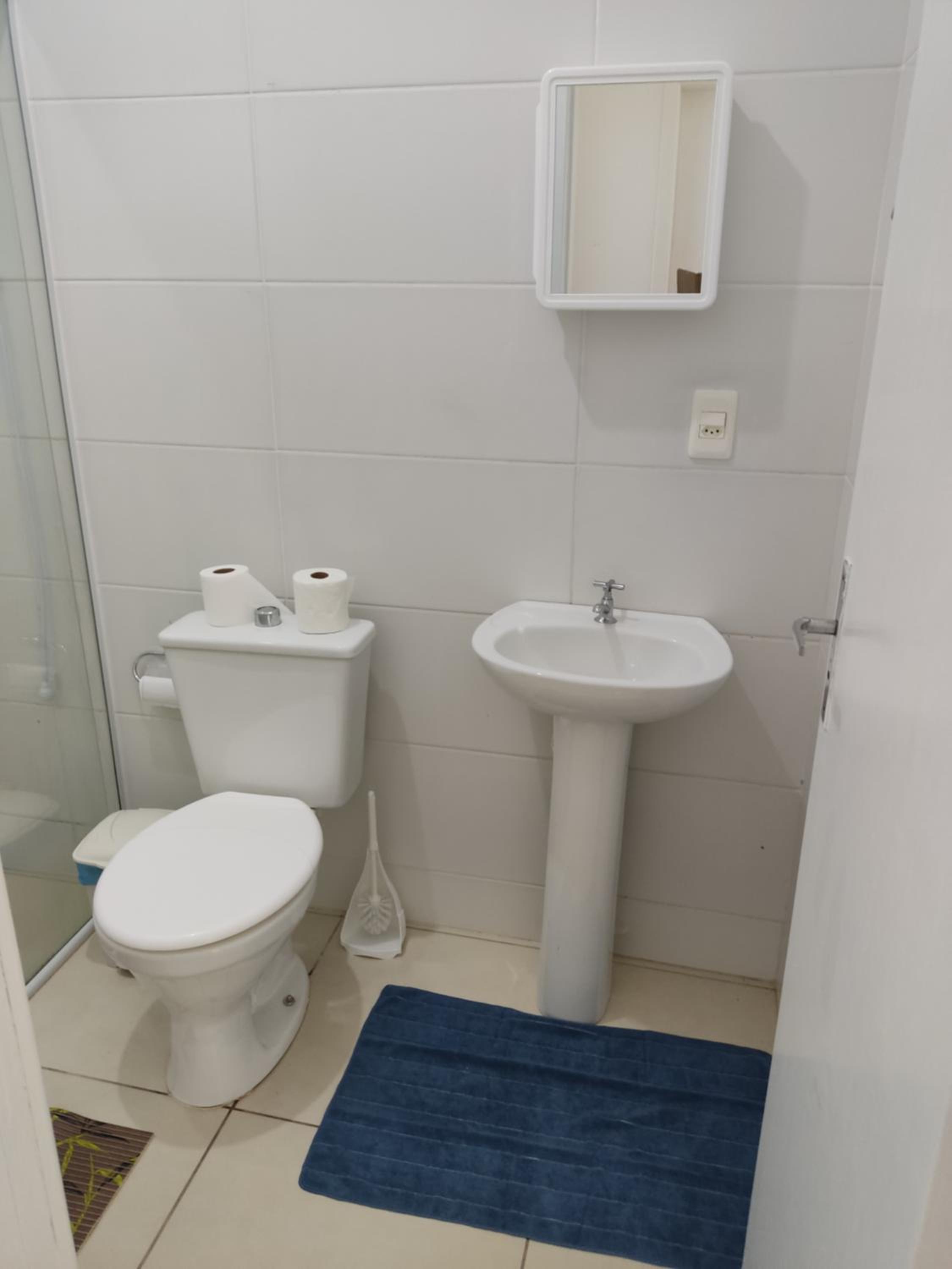 EM CASA