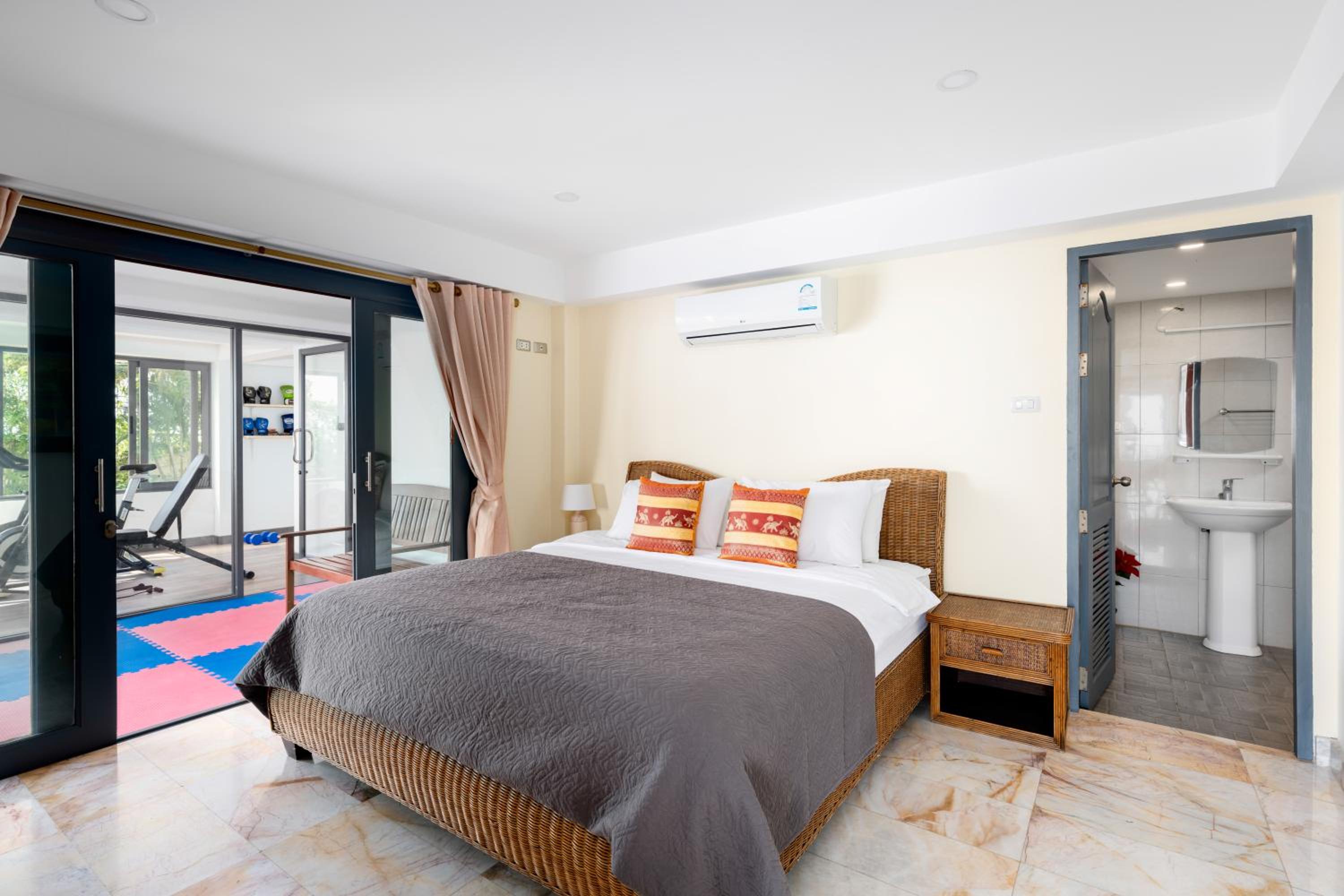 Tropical Villa 3
