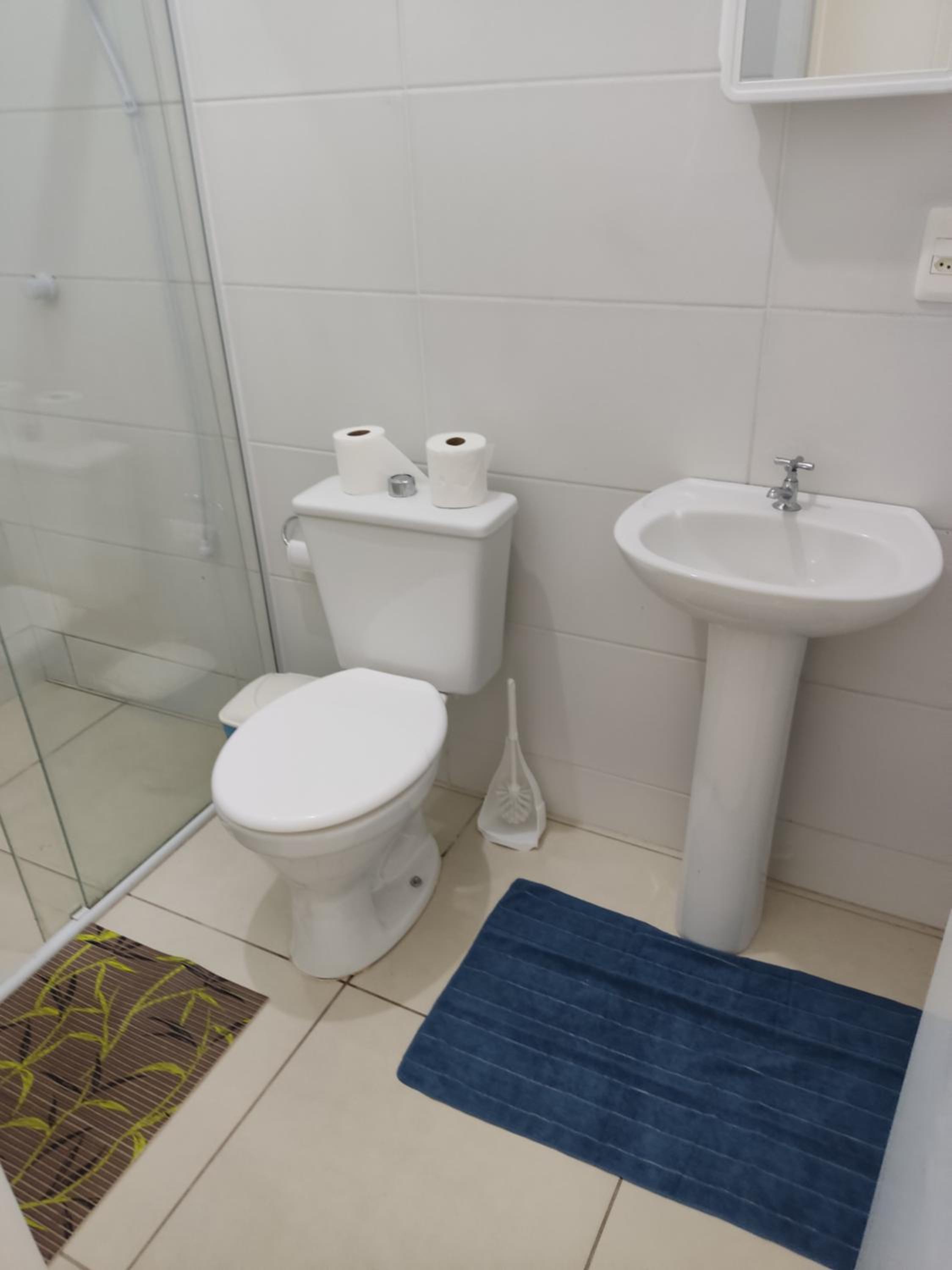 EM CASA