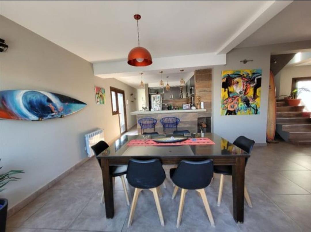 Casa Illia, hermosa casa de diseño en barrio Los Perales