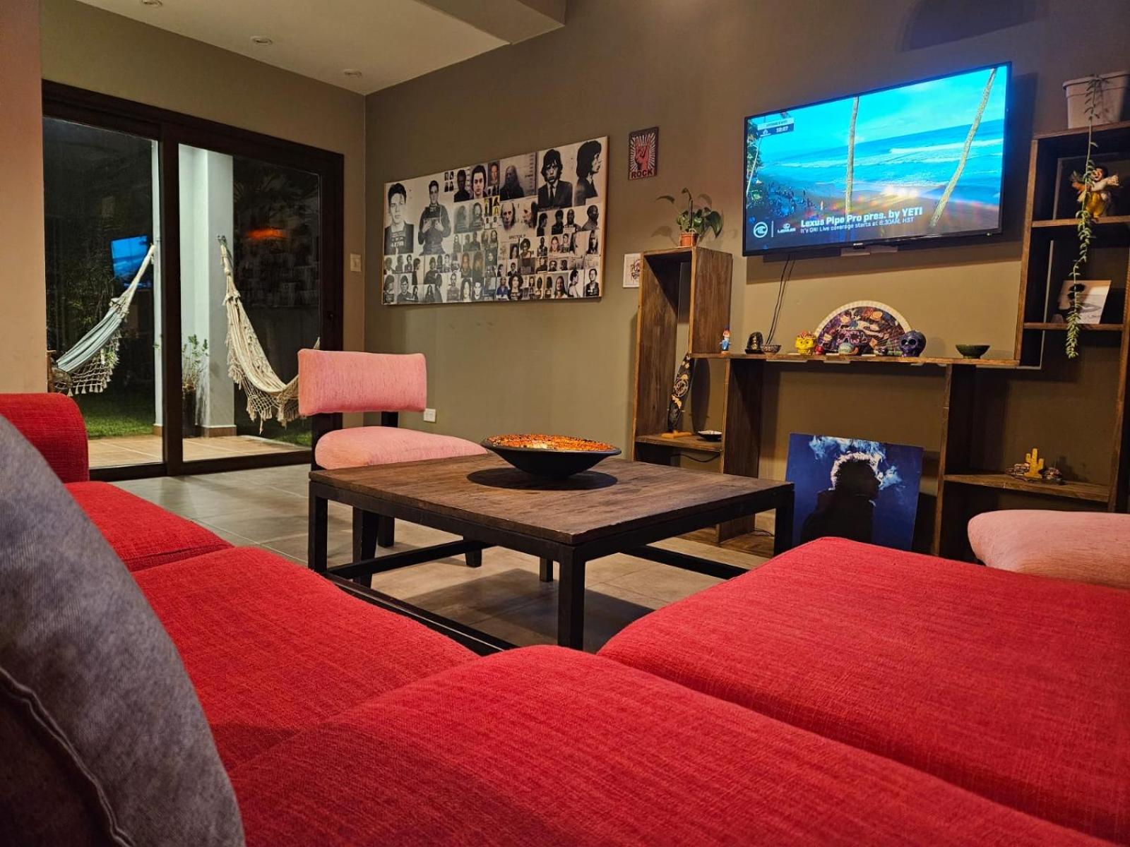 Casa Illia, hermosa casa de diseño en barrio Los Perales