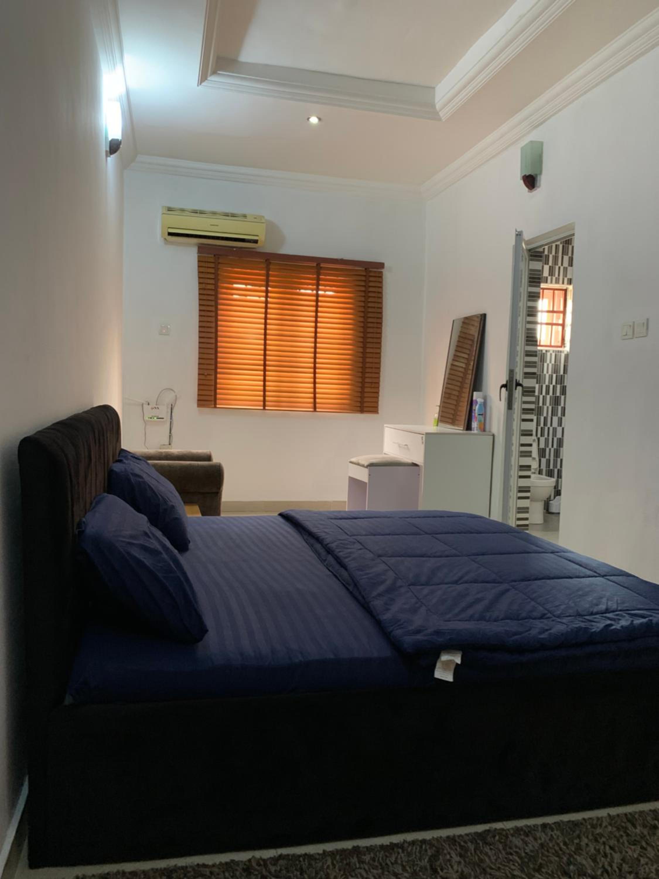 Tranquil Apartment - 247 Power, Wi-Fi, Washing Machine