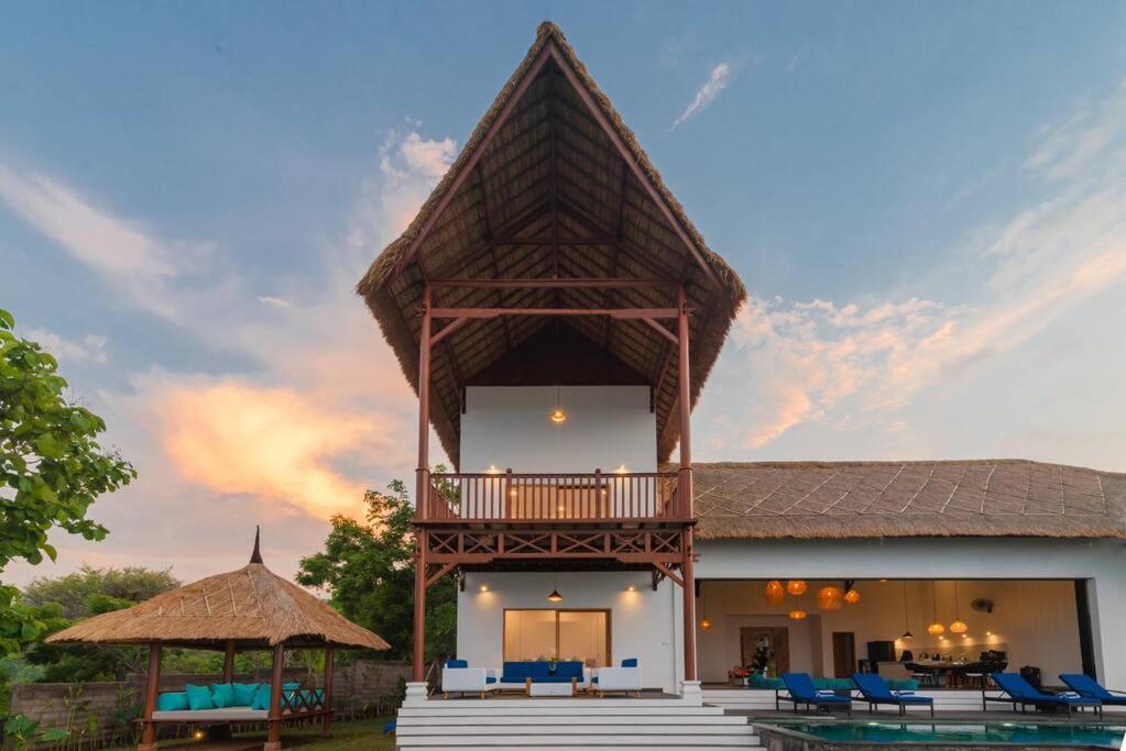 Villa Cakrawala