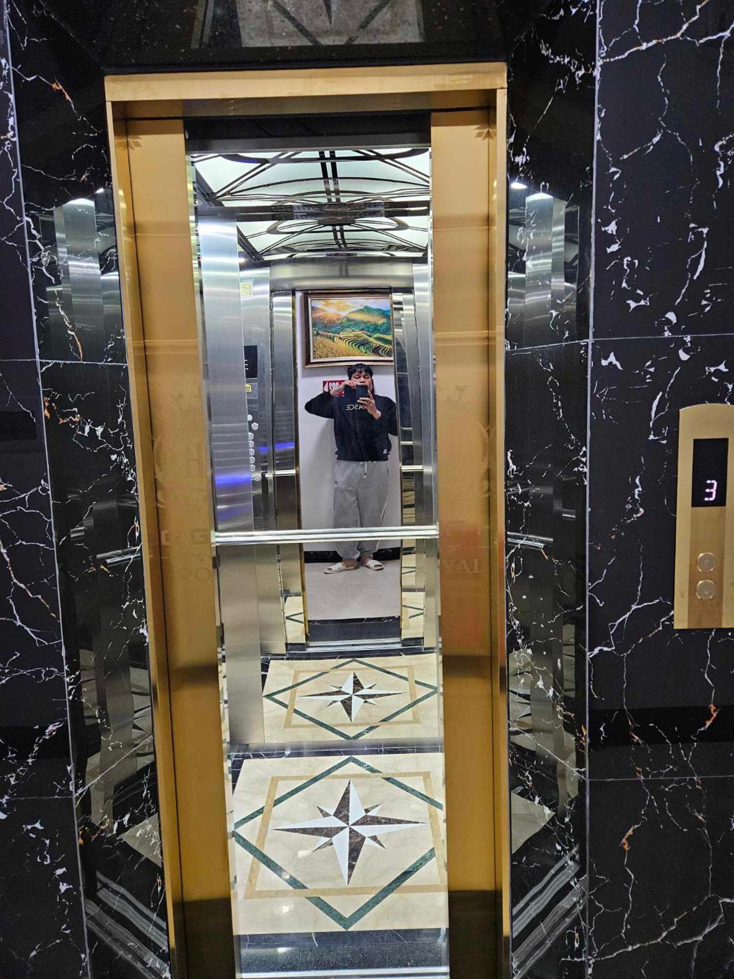 Hoàng Gia Hotel Royal view 4