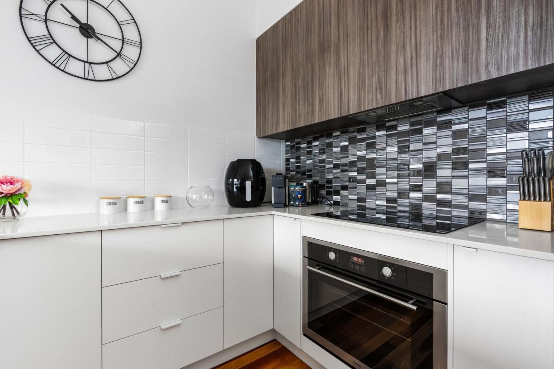 Best of Both Worlds Inverloch
