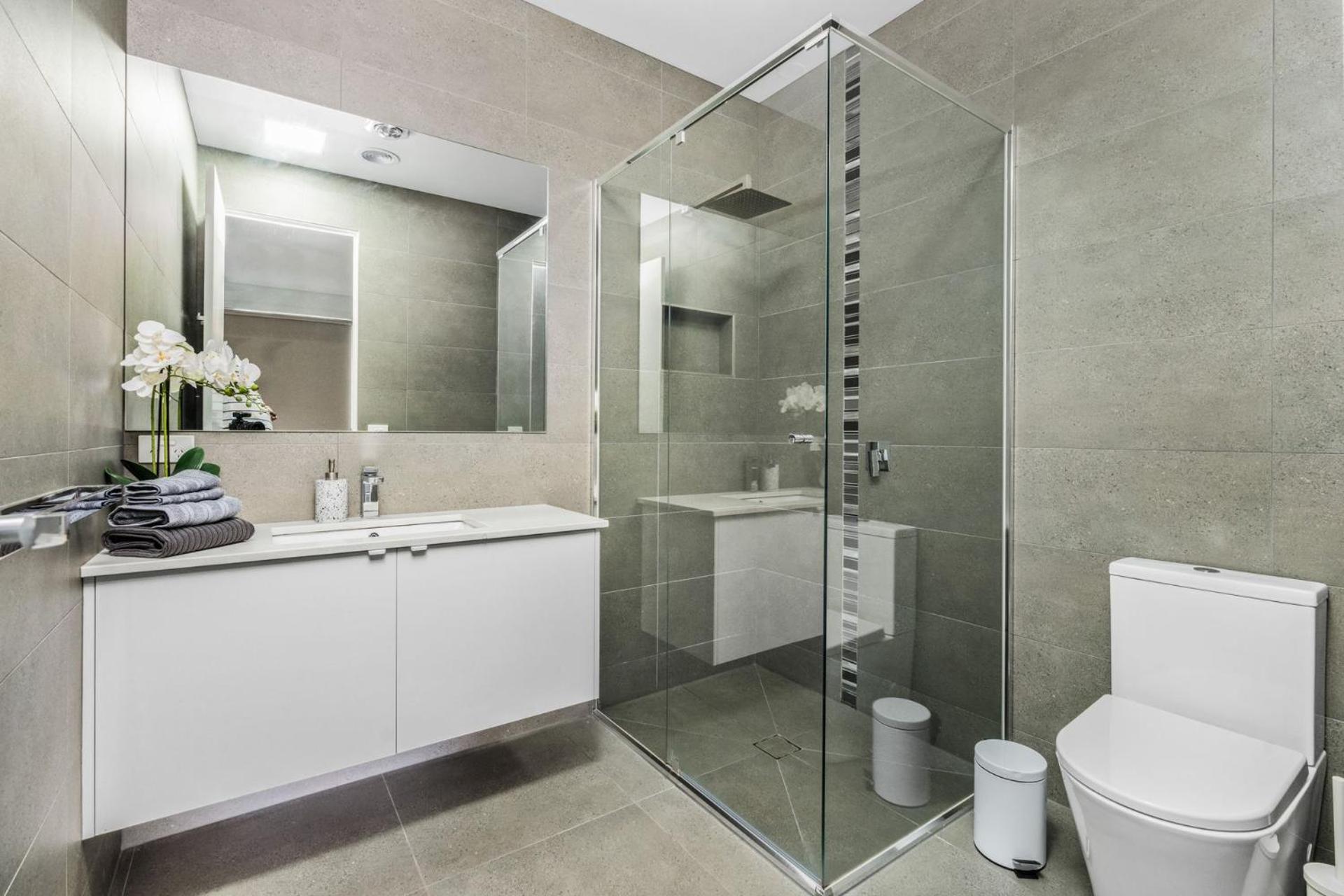 Best of Both Worlds Inverloch