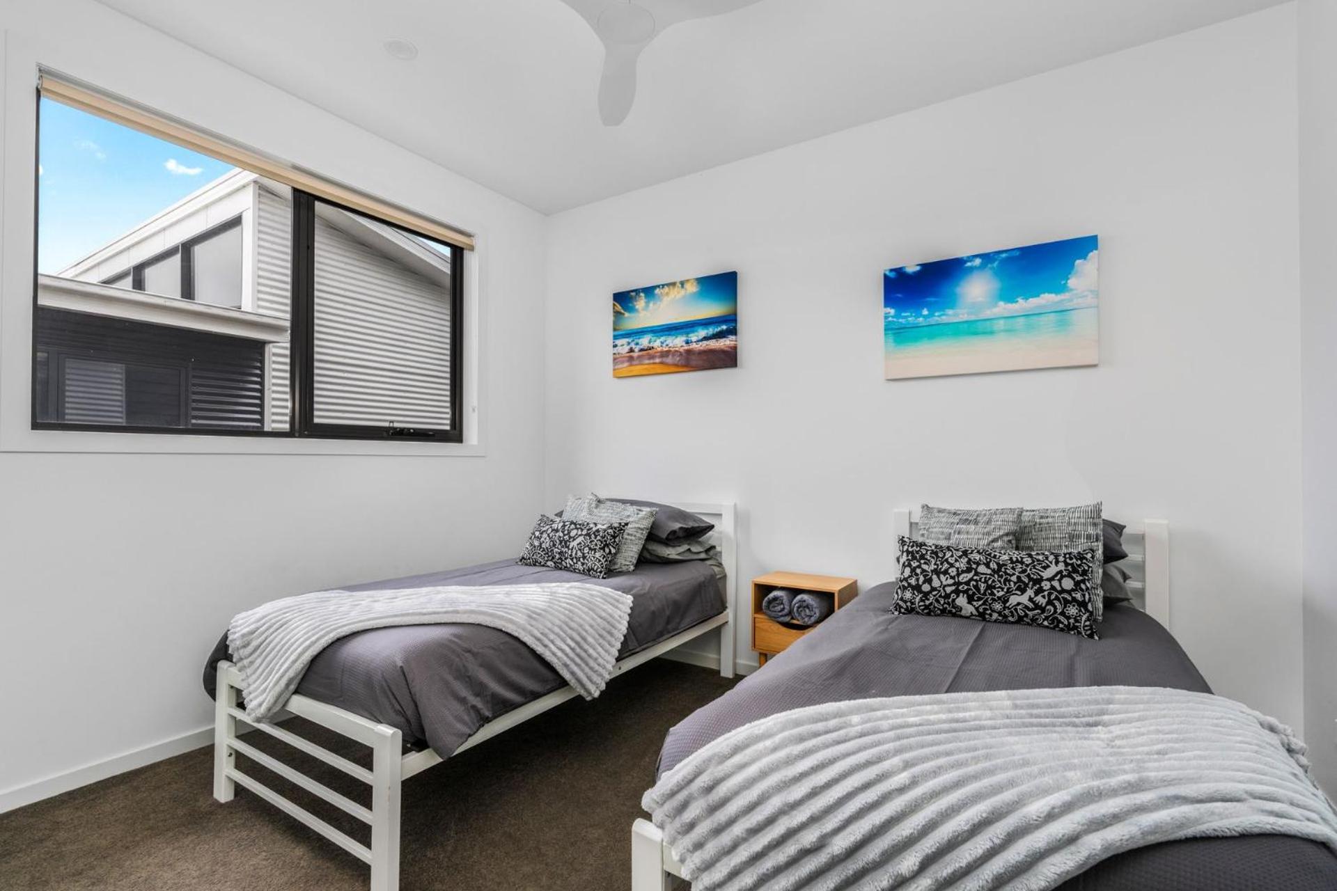 Best of Both Worlds Inverloch
