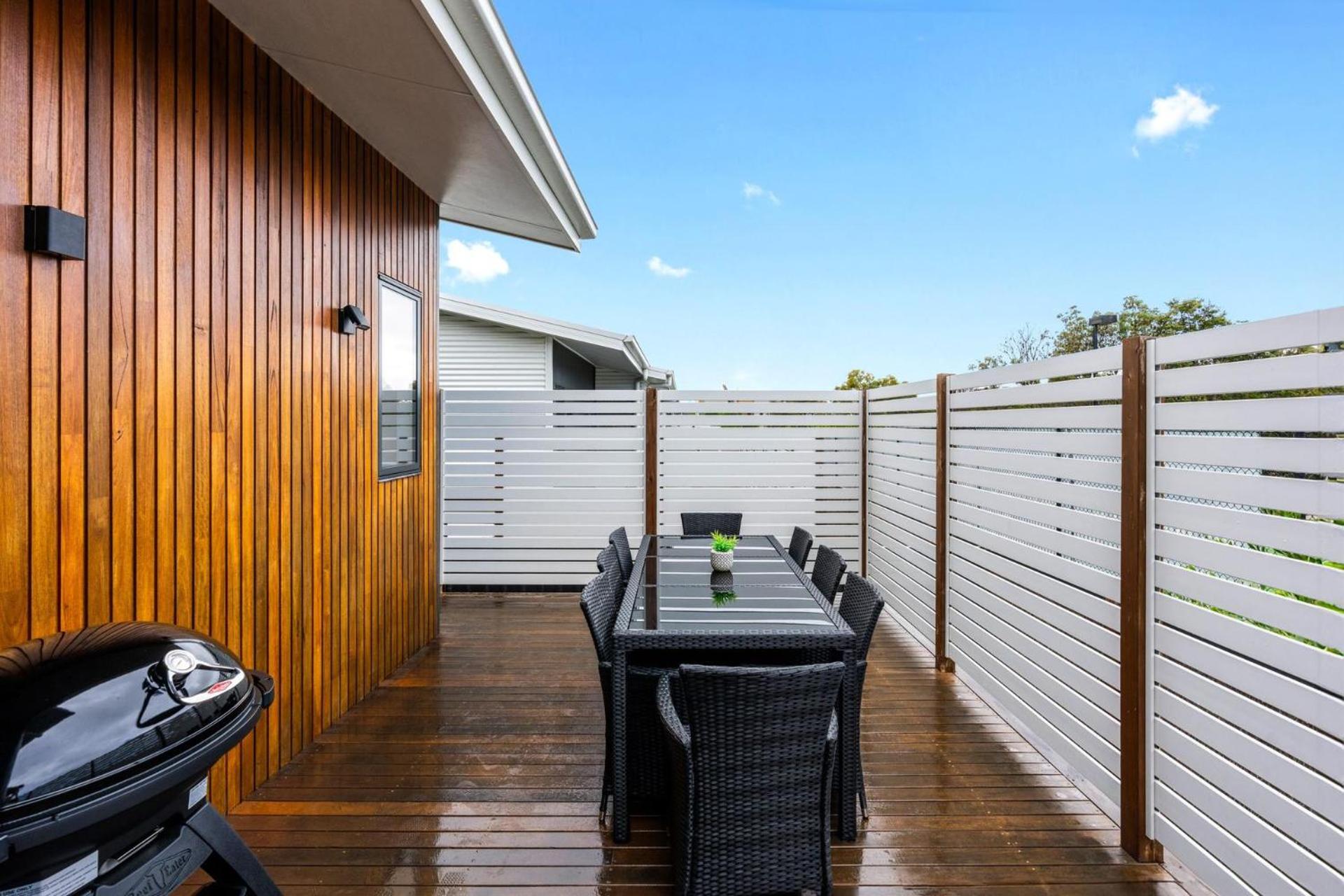 Best of Both Worlds Inverloch