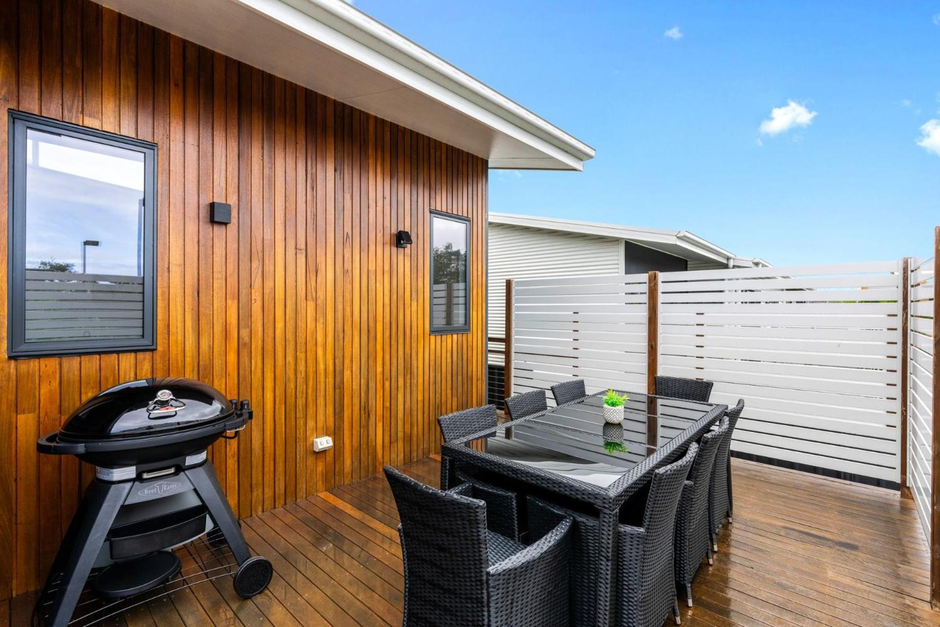 Best of Both Worlds Inverloch