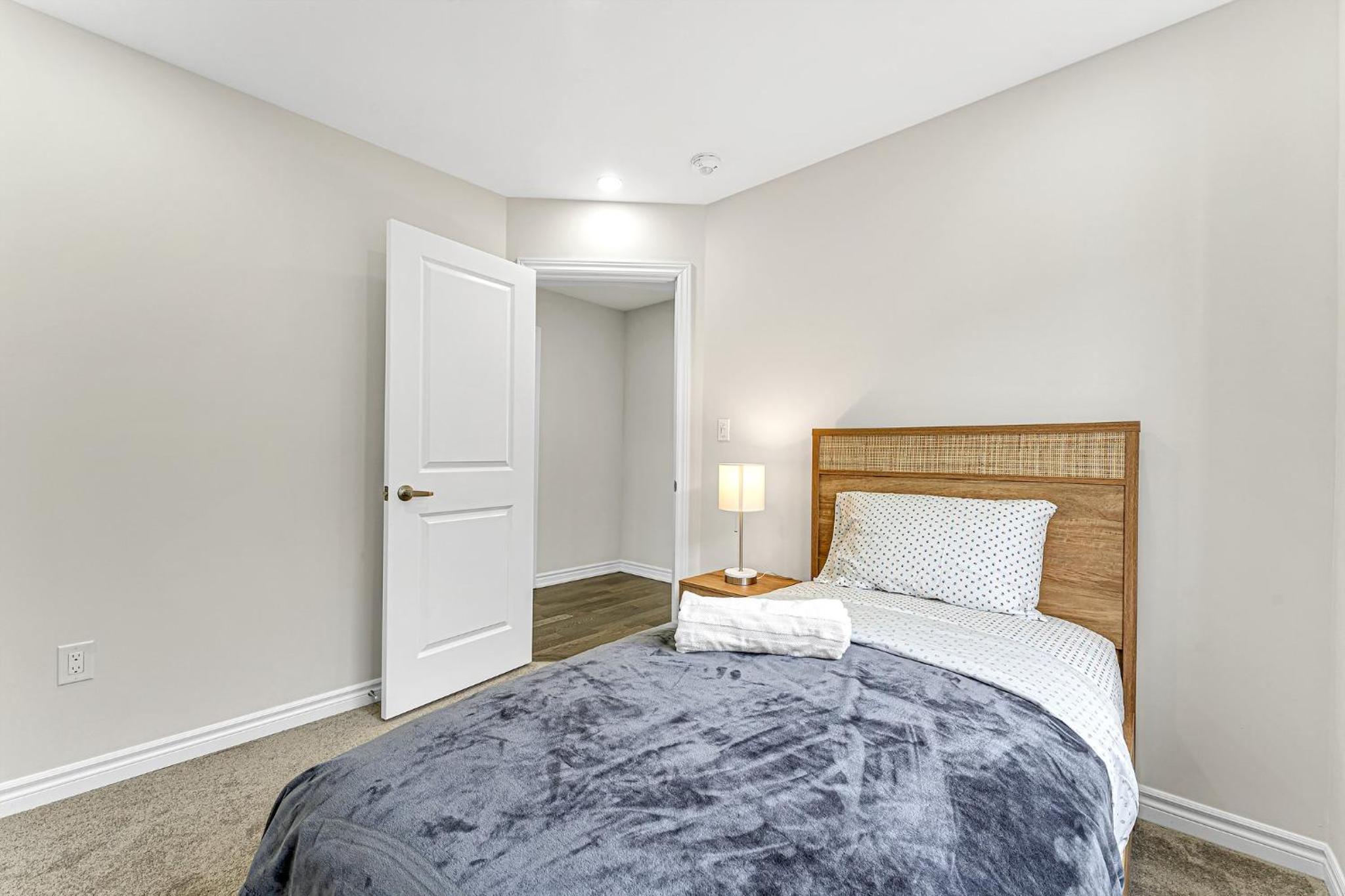 Designer Home in Niagara Falls