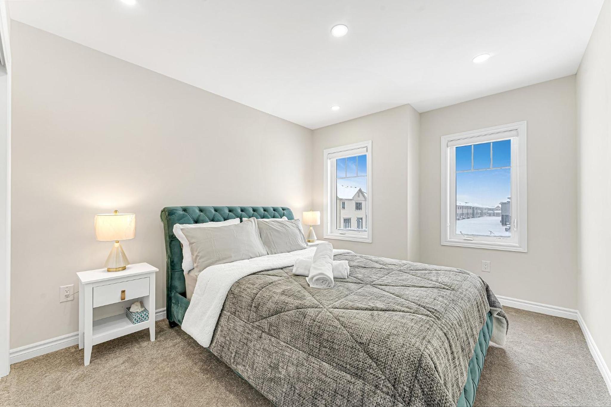 Designer Home in Niagara Falls
