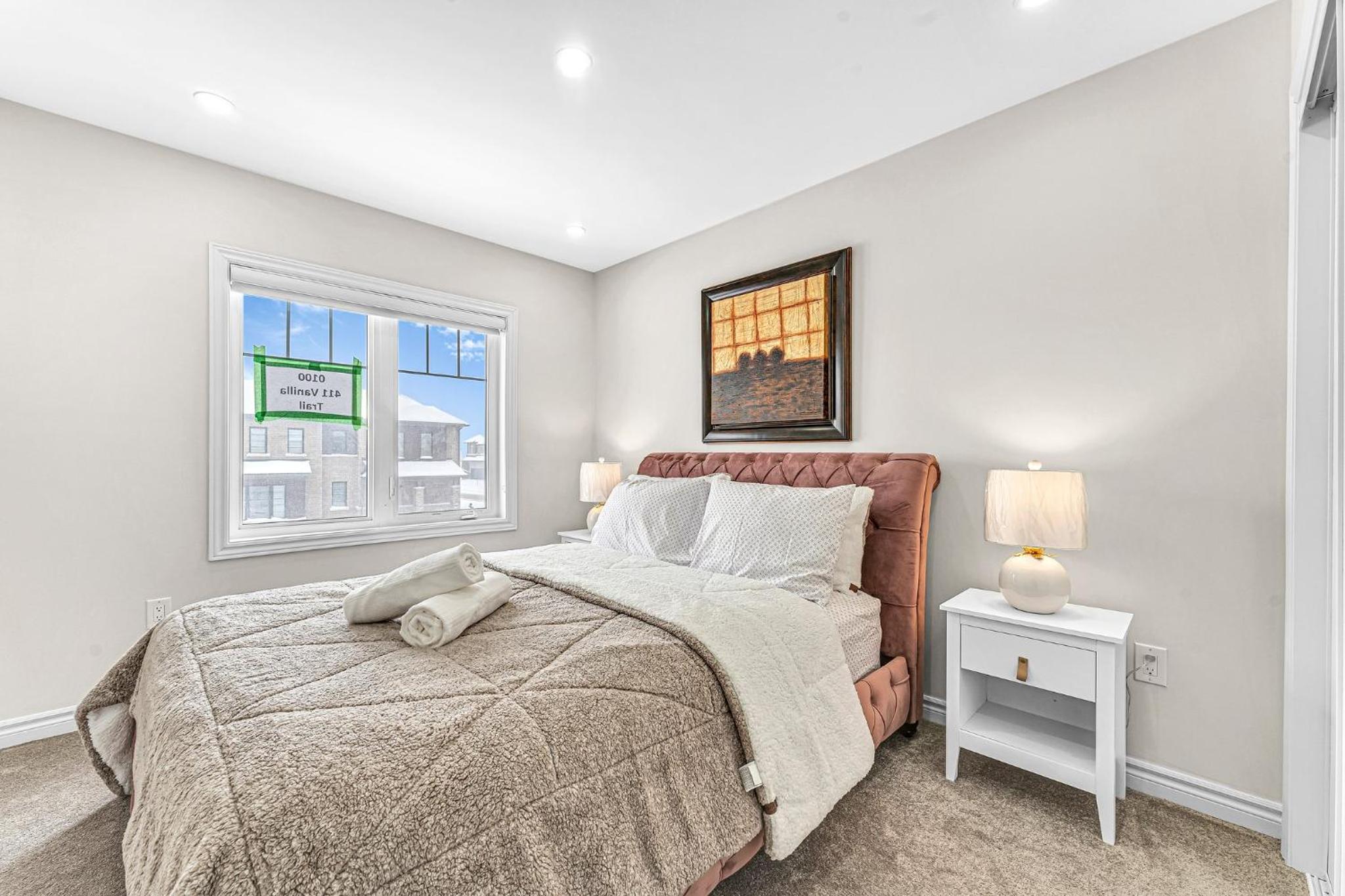 Designer Home in Niagara Falls